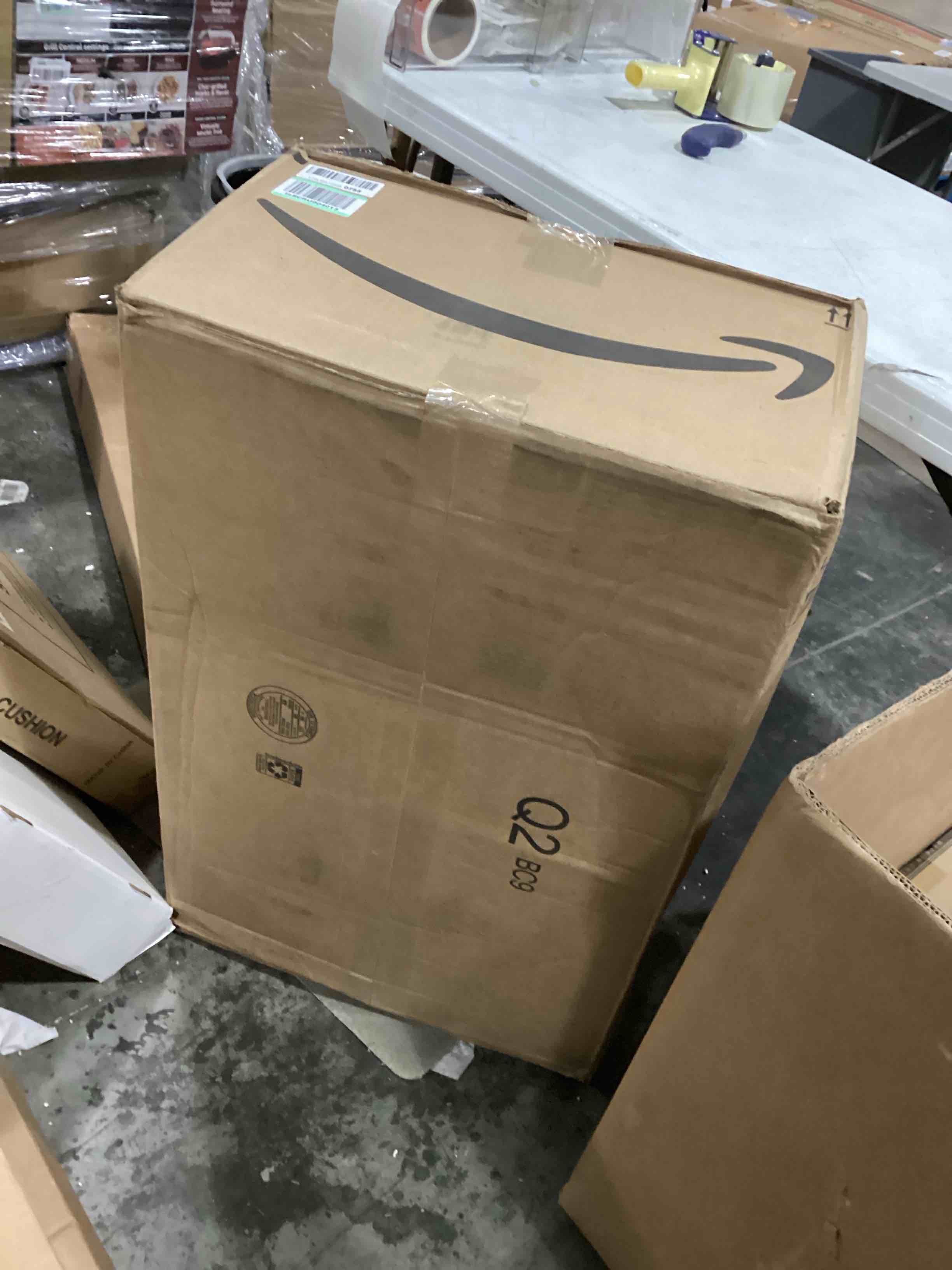 https://s3.amazonaws.com/lotting-images-prod/bidfta/RED5767641_1715884552300.jpeg