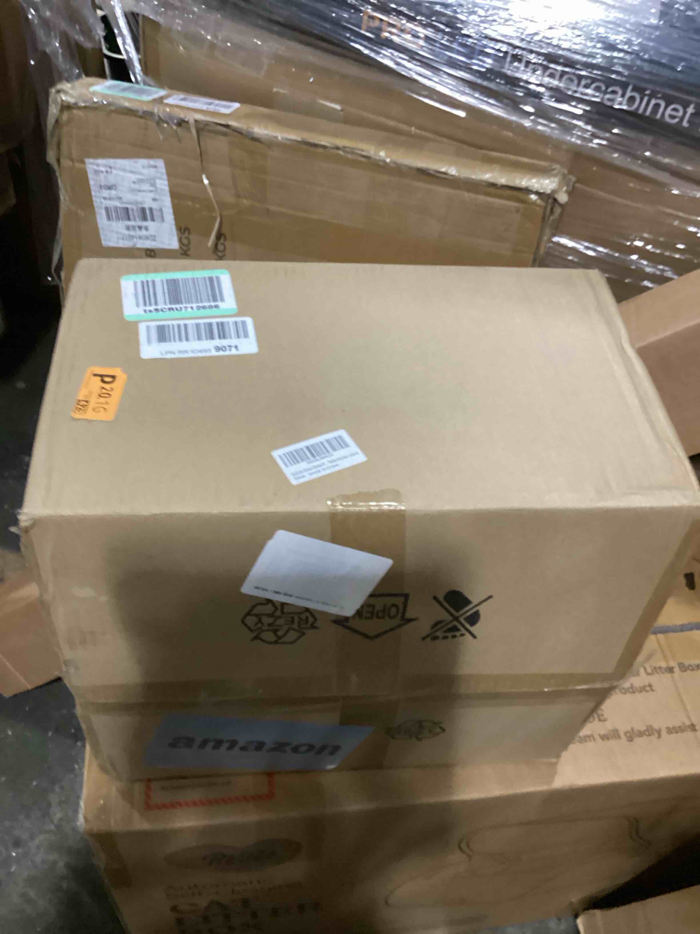 https://s3.amazonaws.com/lotting-images-prod/bidfta/RED5767691_1715952176779.jpeg