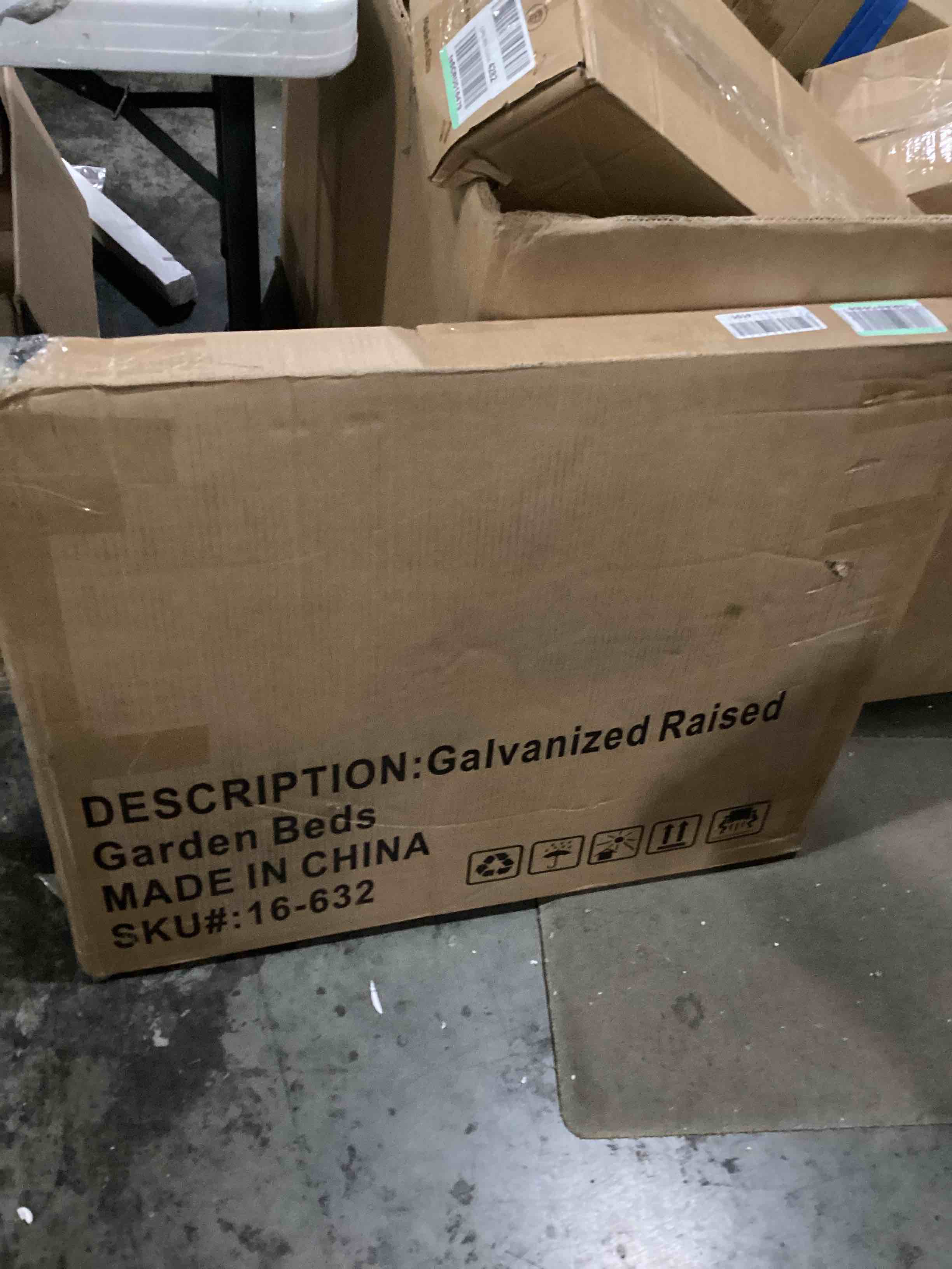 https://s3.amazonaws.com/lotting-images-prod/bidfta/RED5767767_1716036736342.jpeg