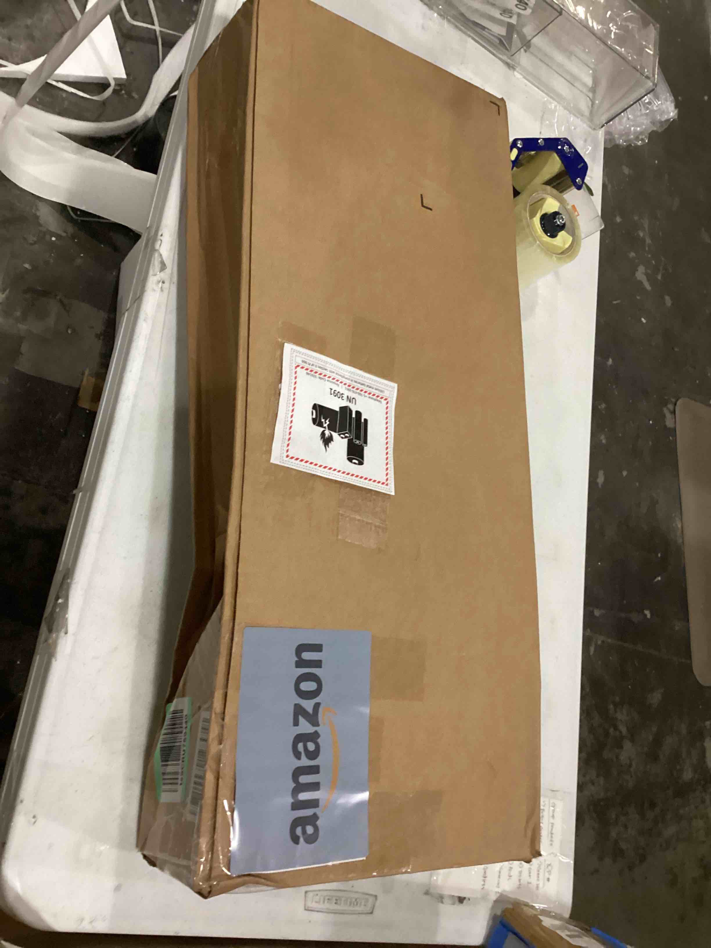 https://s3.amazonaws.com/lotting-images-prod/bidfta/RED5767768_1716036898468.jpeg