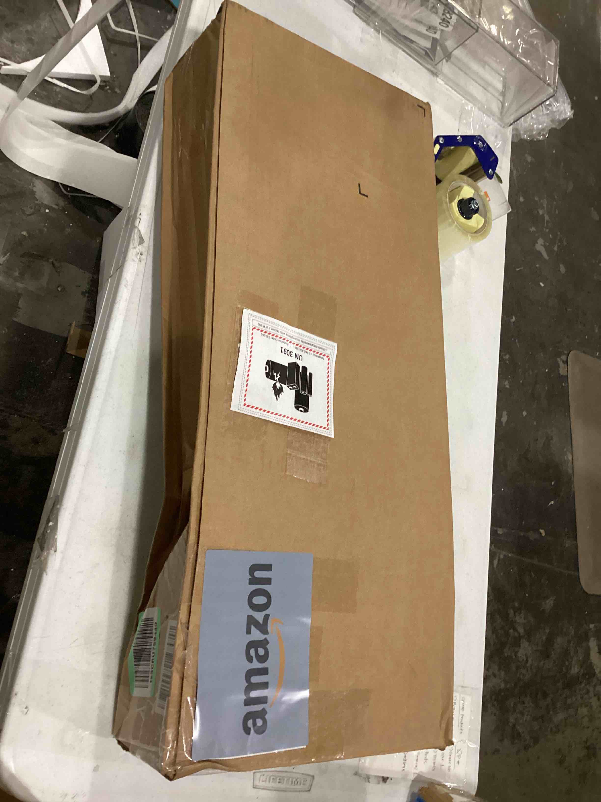 https://s3.amazonaws.com/lotting-images-prod/bidfta/RED5767768_1716036899300.jpeg