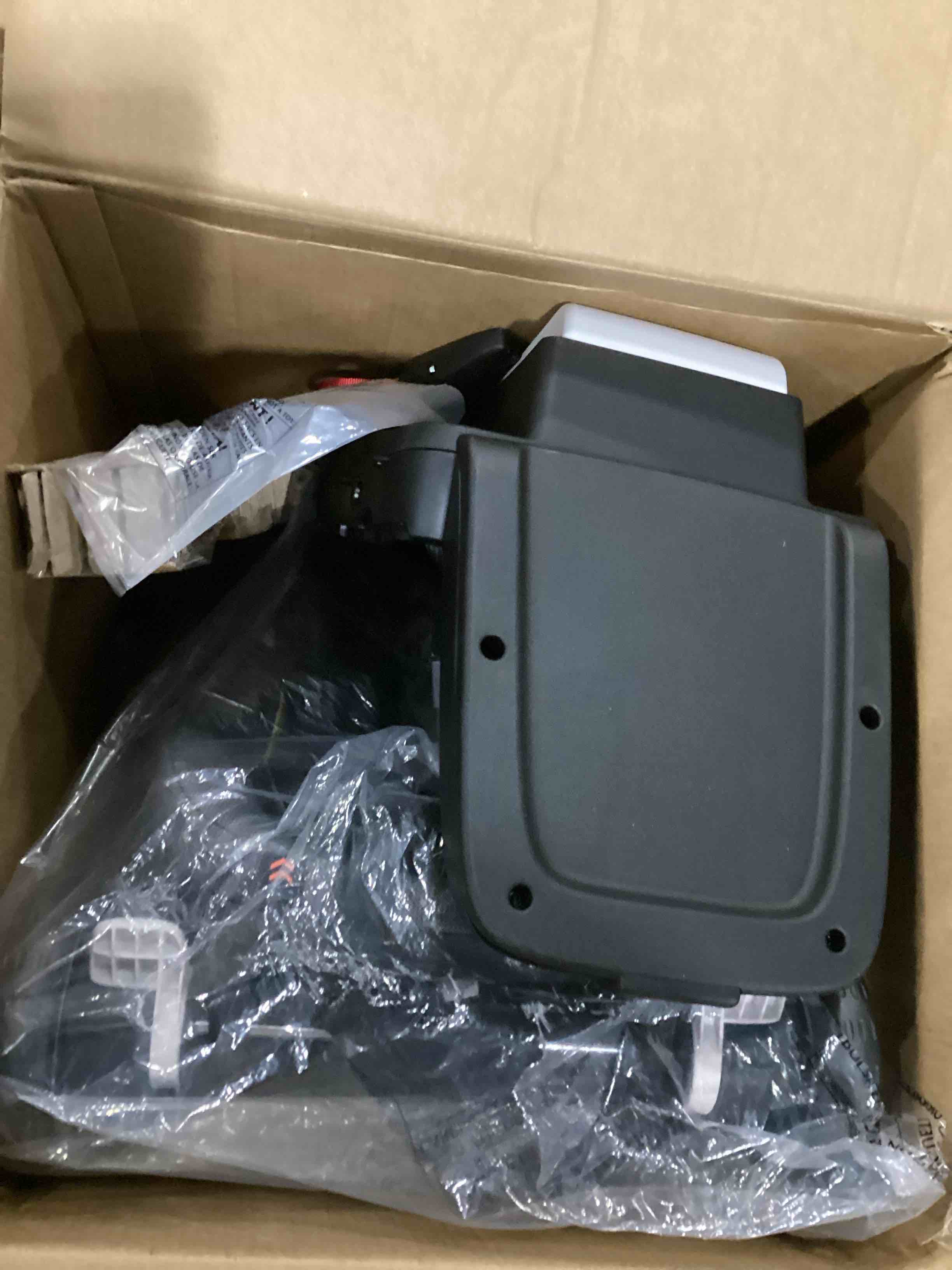 https://s3.amazonaws.com/lotting-images-prod/bidfta/RED5767925_1716563018716.jpeg