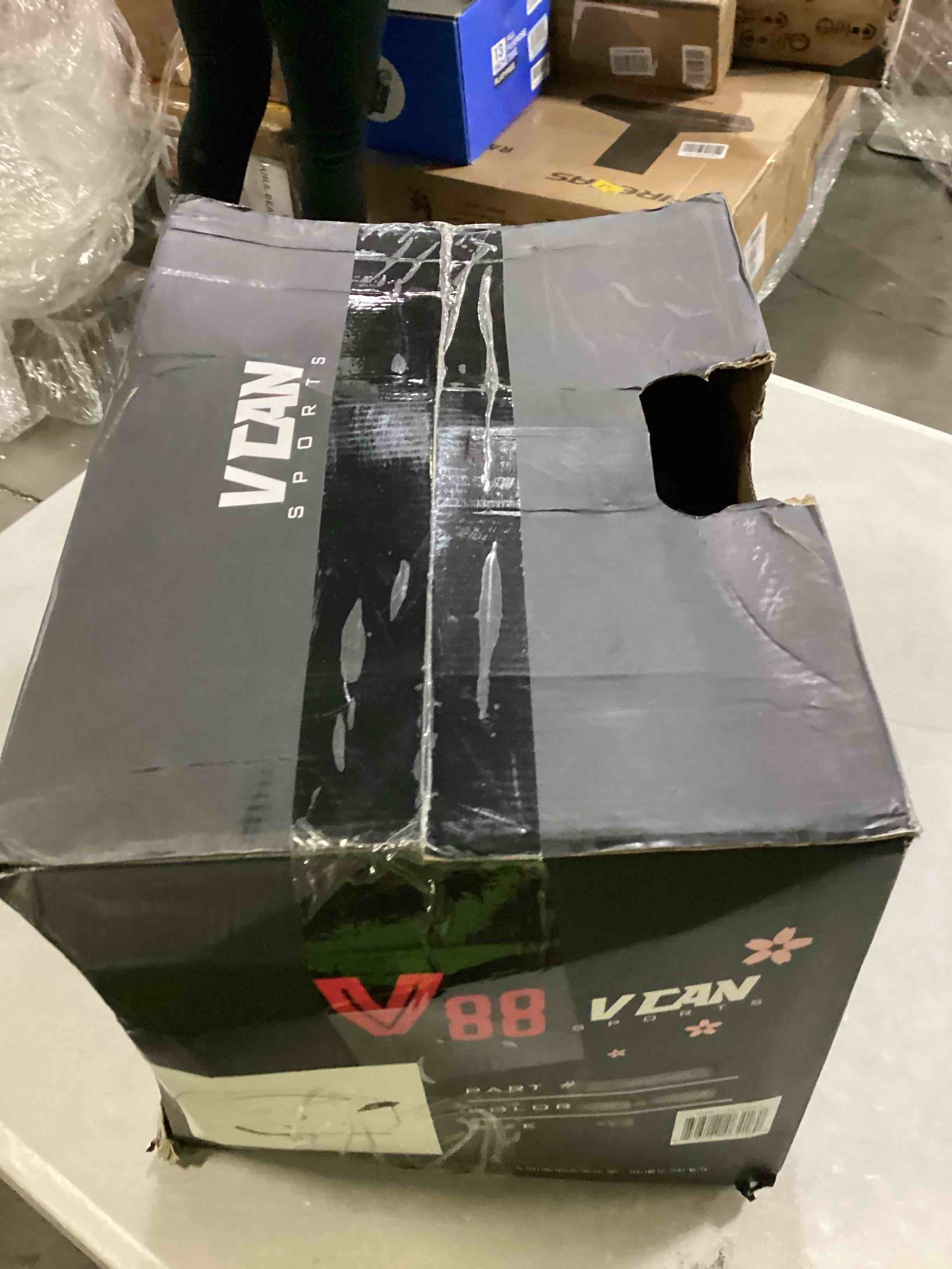 https://s3.amazonaws.com/lotting-images-prod/bidfta/RED5768259_1718980088300.jpeg