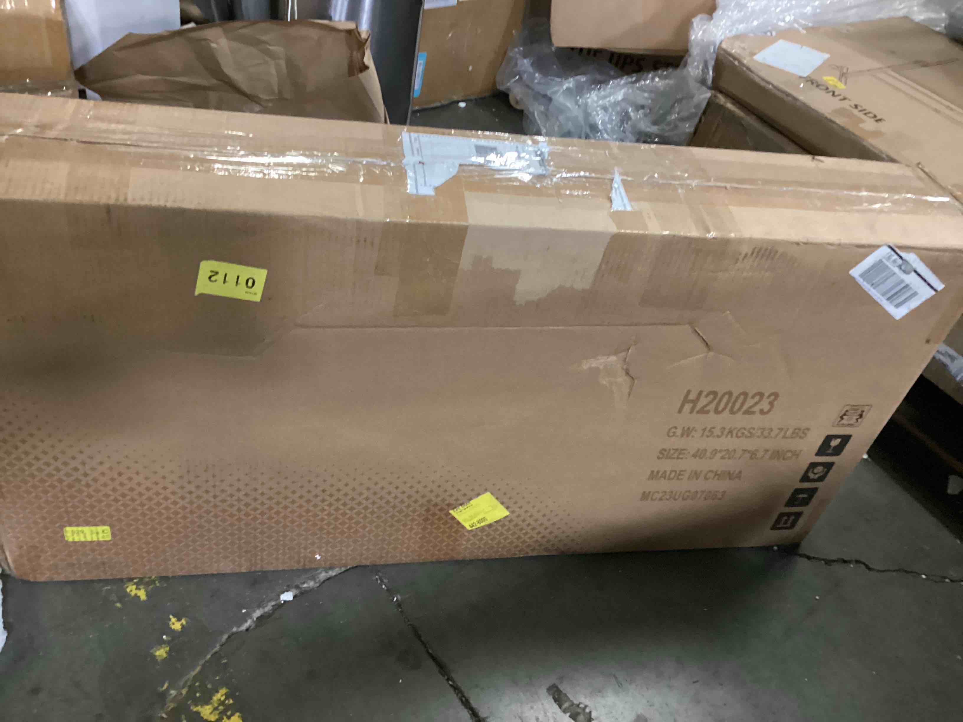 https://s3.amazonaws.com/lotting-images-prod/bidfta/RED5768711_1719421876009.jpeg