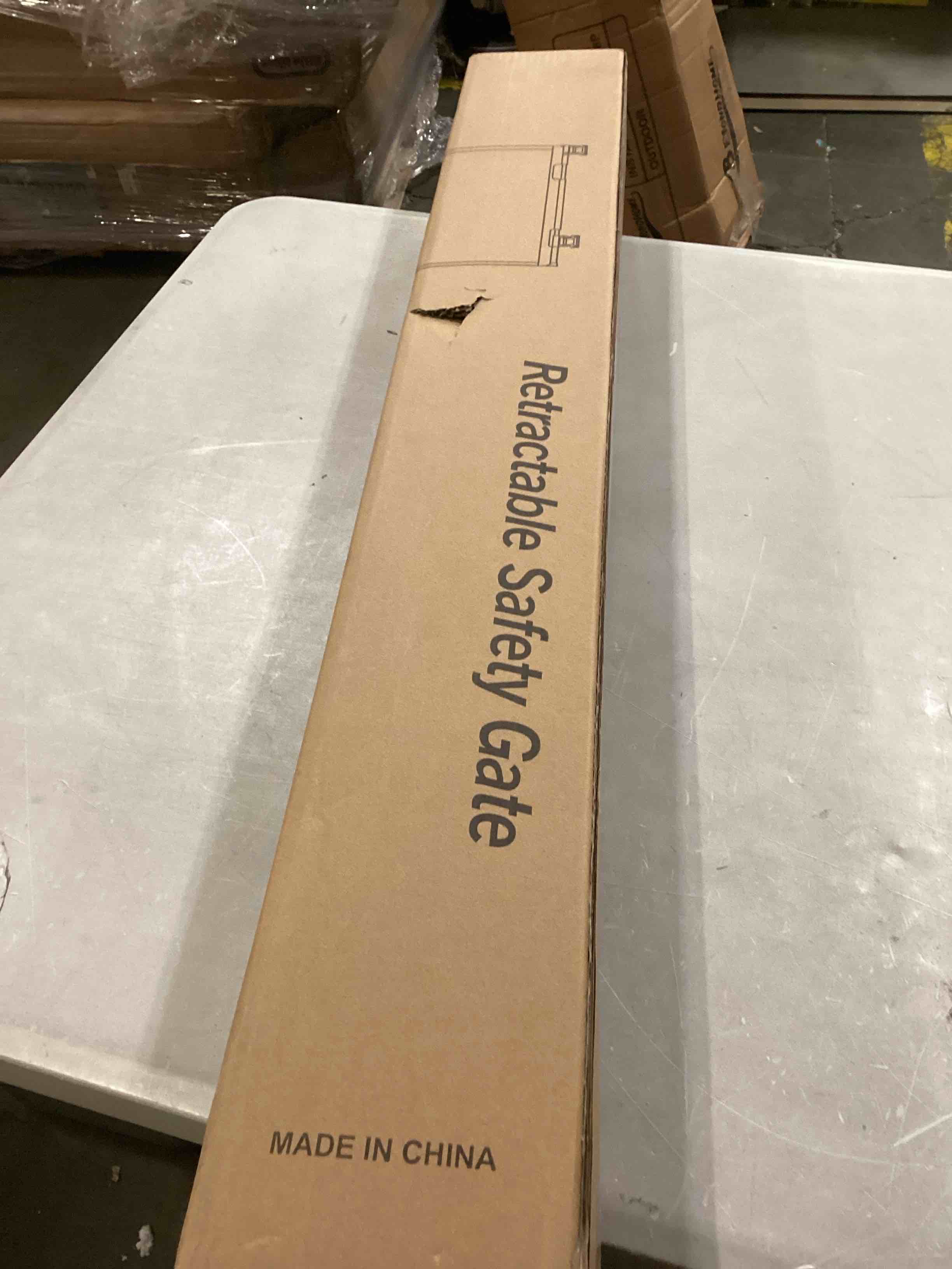 https://s3.amazonaws.com/lotting-images-prod/bidfta/RED5768897_1719844959598.jpeg
