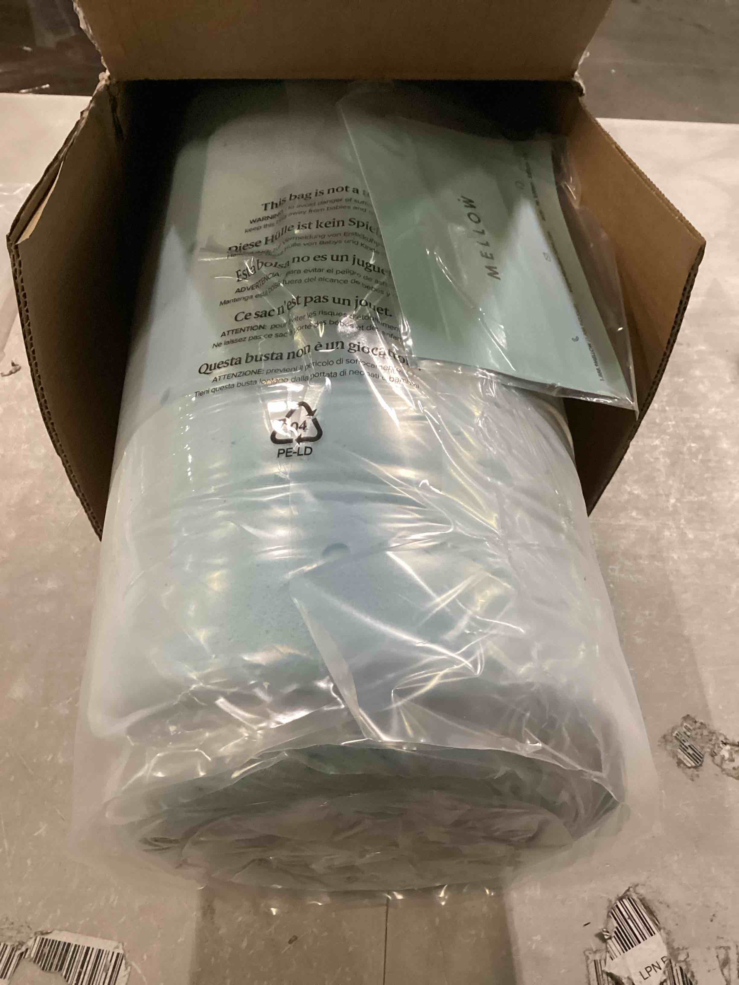 https://s3.amazonaws.com/lotting-images-prod/bidfta/RED5769338_1720439805091.jpeg