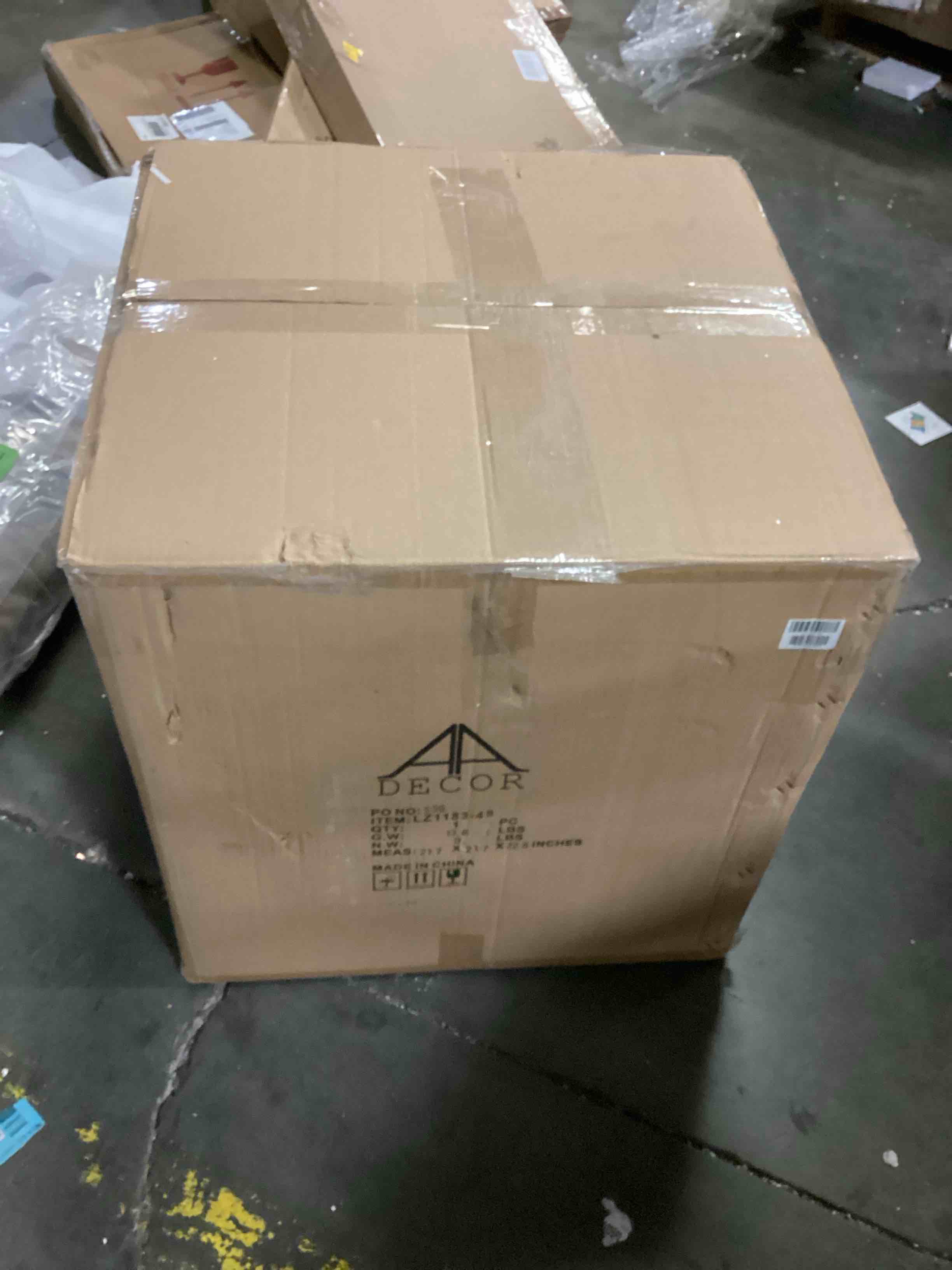https://s3.amazonaws.com/lotting-images-prod/bidfta/RED5769437_1720535048435.jpeg