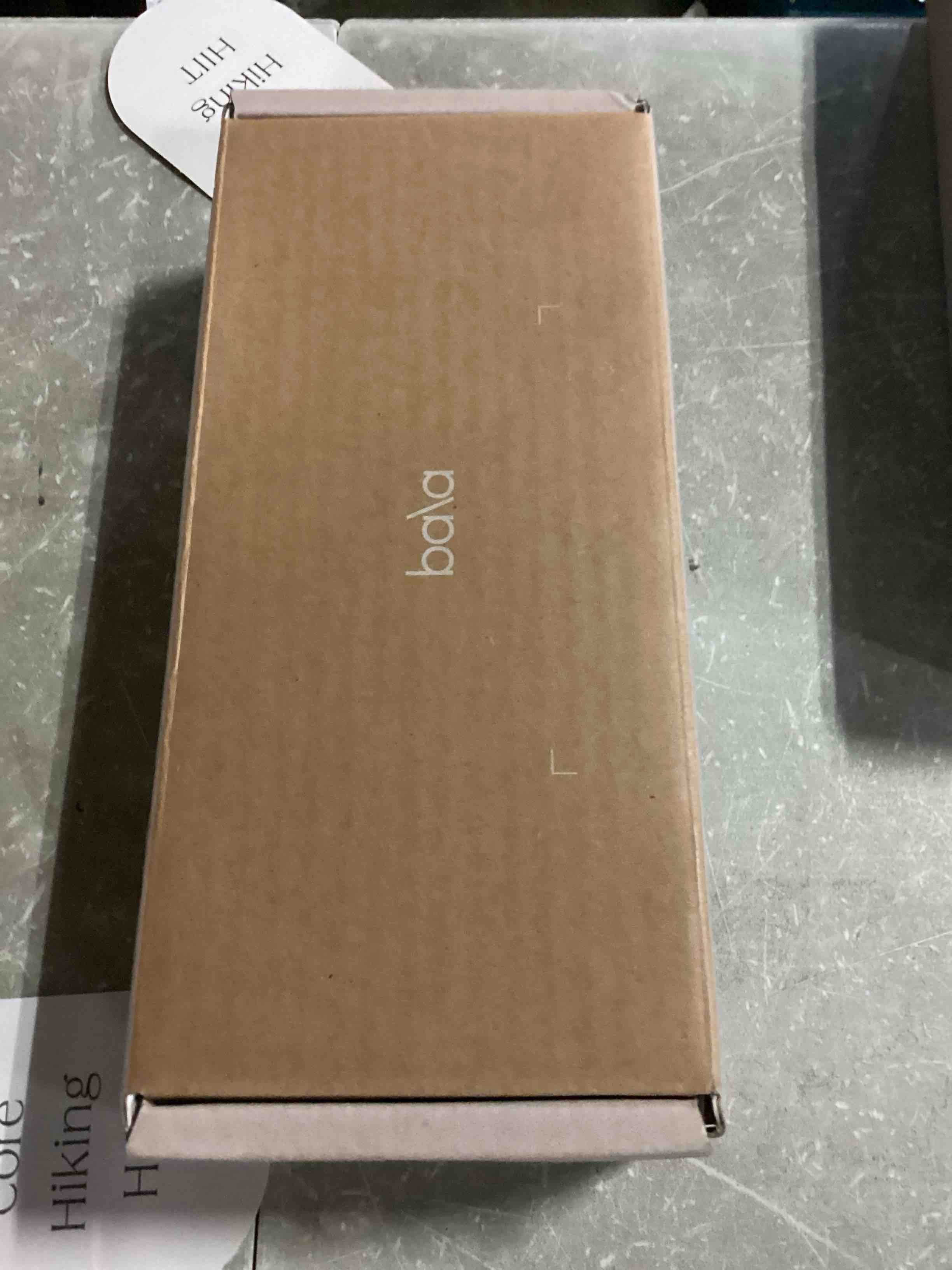 https://s3.amazonaws.com/lotting-images-prod/bidfta/RED5770187_1719588666170.jpeg