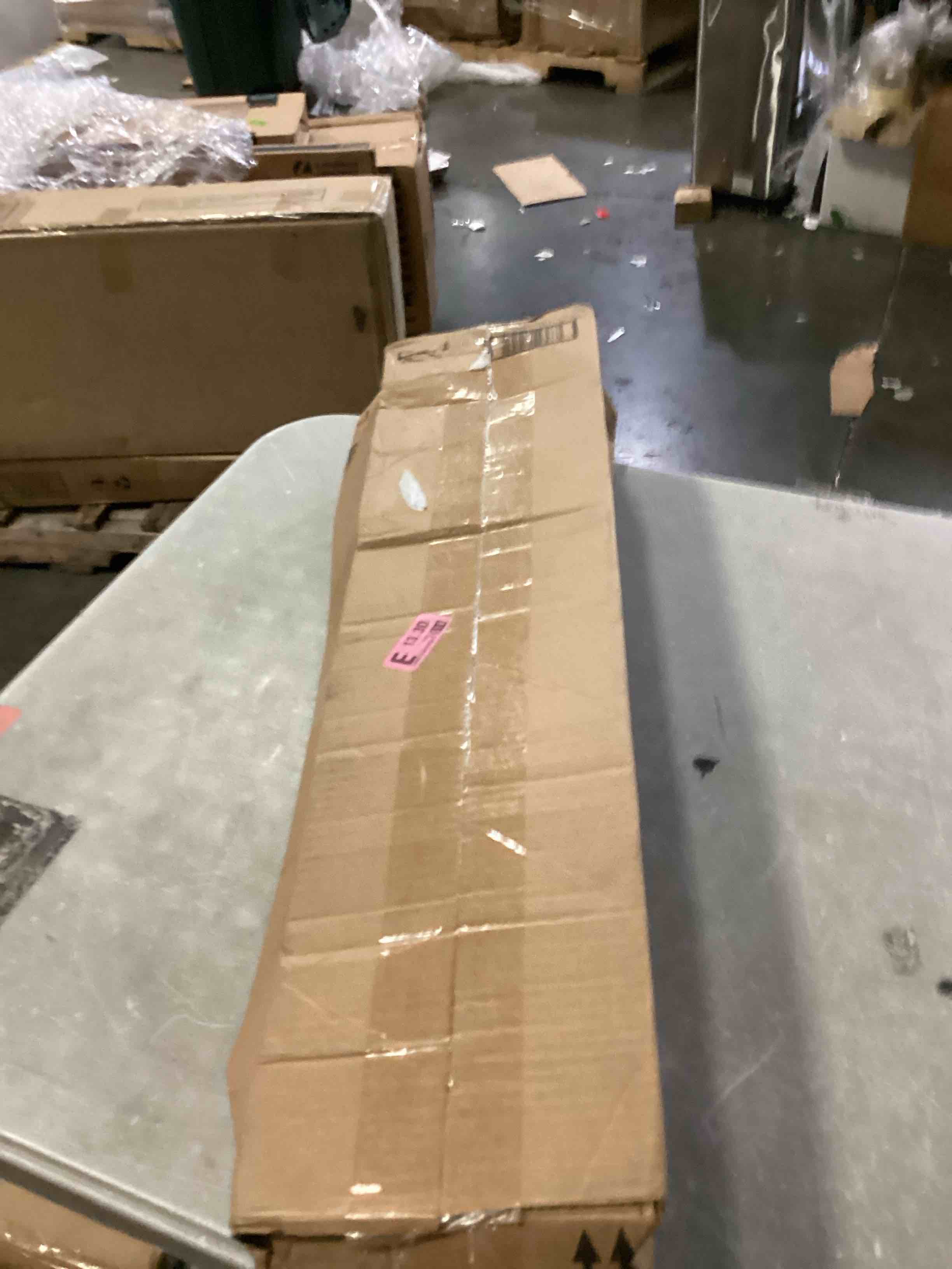 https://s3.amazonaws.com/lotting-images-prod/bidfta/RED5770632_1720026453047.jpeg