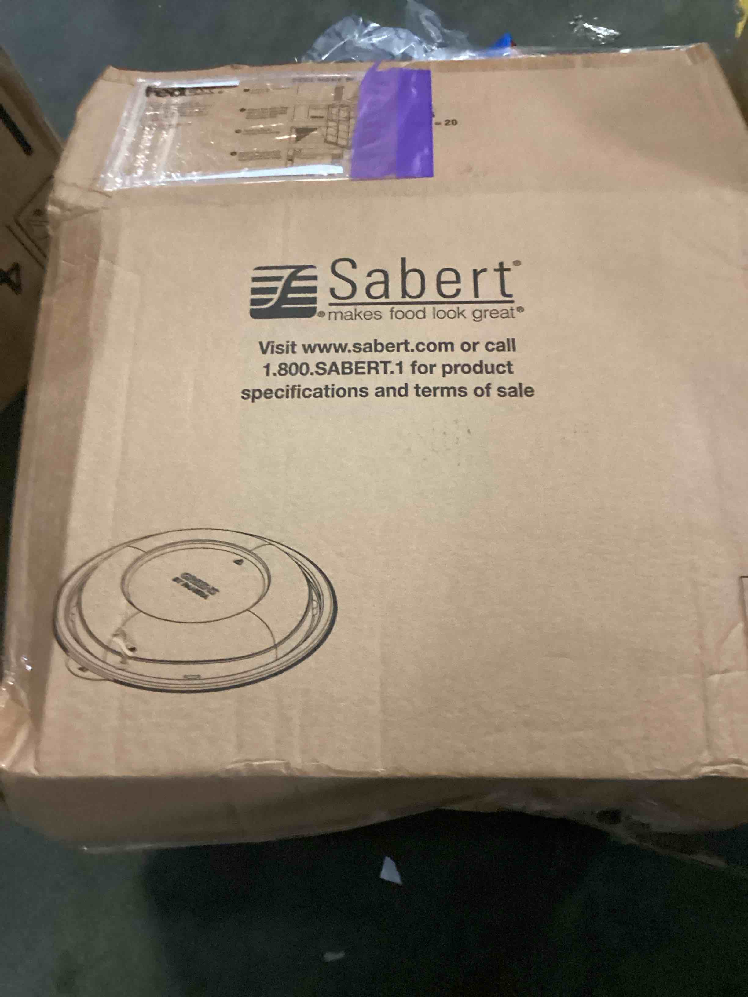 https://s3.amazonaws.com/lotting-images-prod/bidfta/RED5770811_1720442947762.jpeg