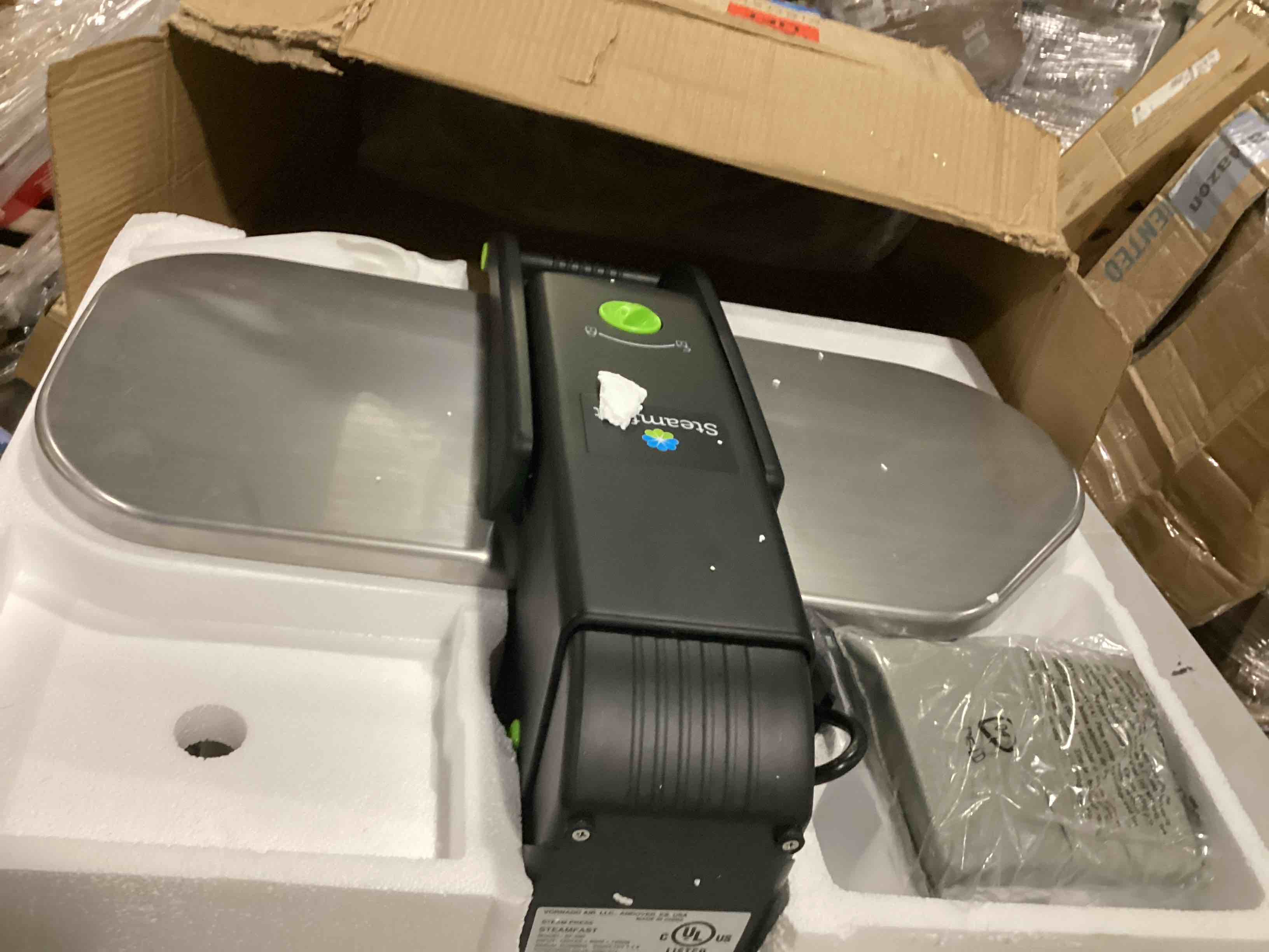https://s3.amazonaws.com/lotting-images-prod/bidfta/RED5770947_1718823023253.jpeg