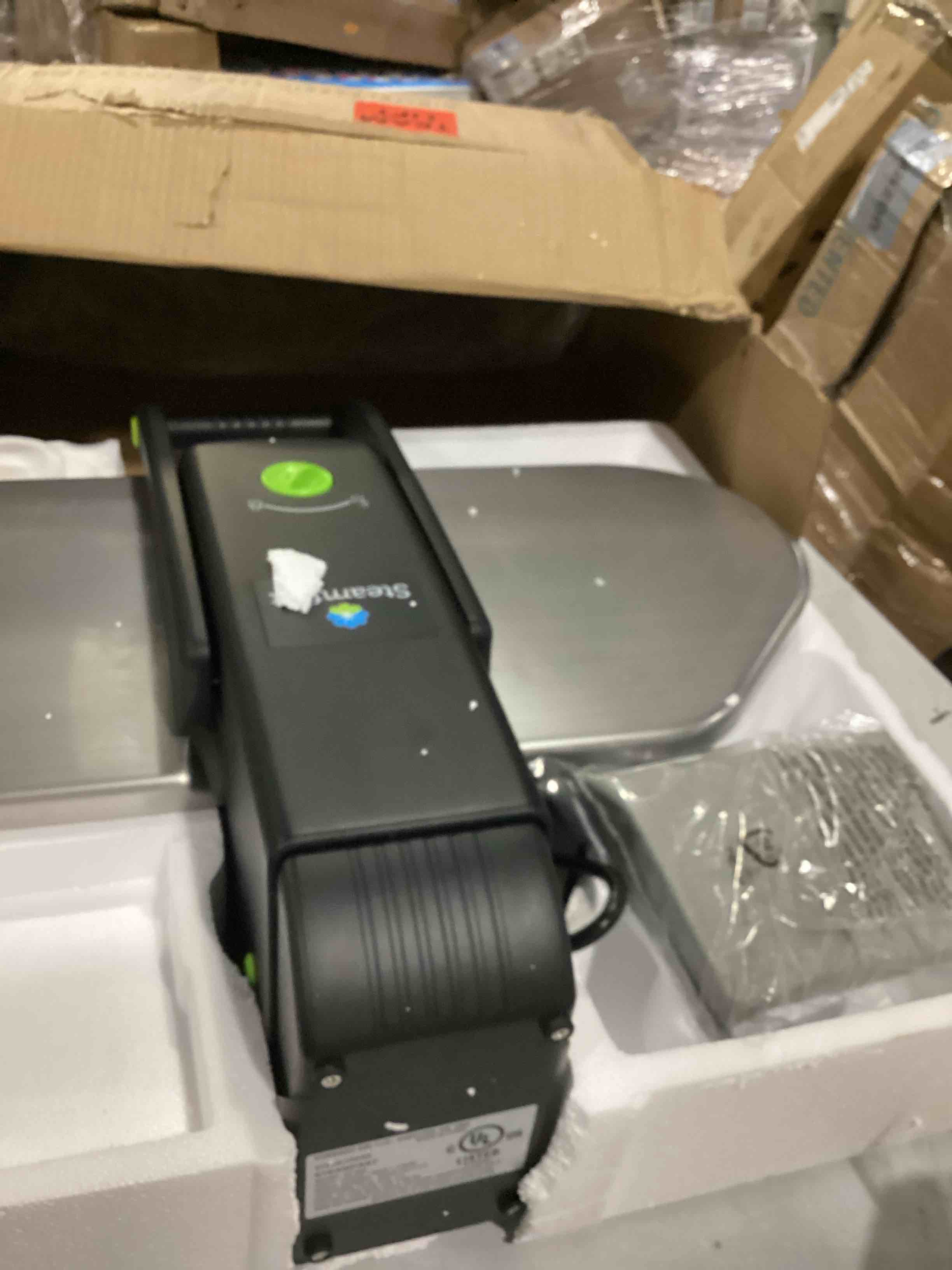 https://s3.amazonaws.com/lotting-images-prod/bidfta/RED5770947_1718823026137.jpeg