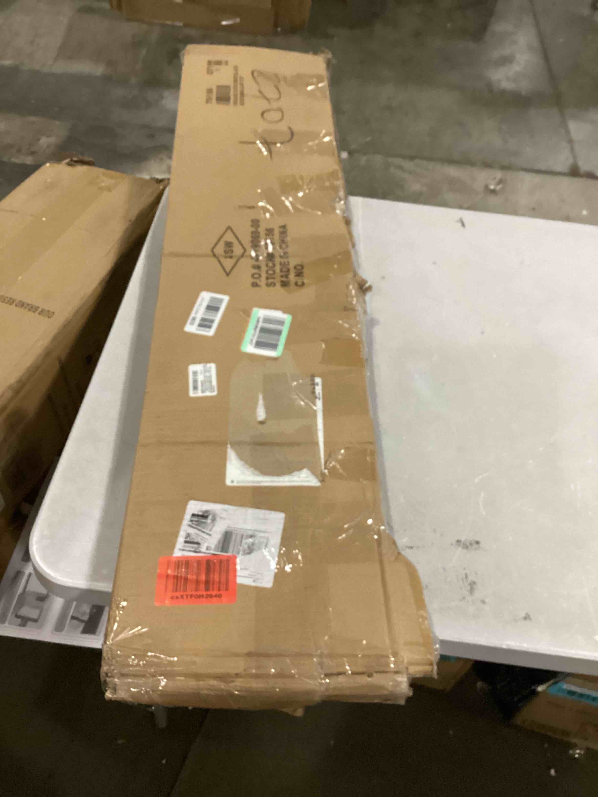 https://s3.amazonaws.com/lotting-images-prod/bidfta/RED5771048_1718898139458.jpeg