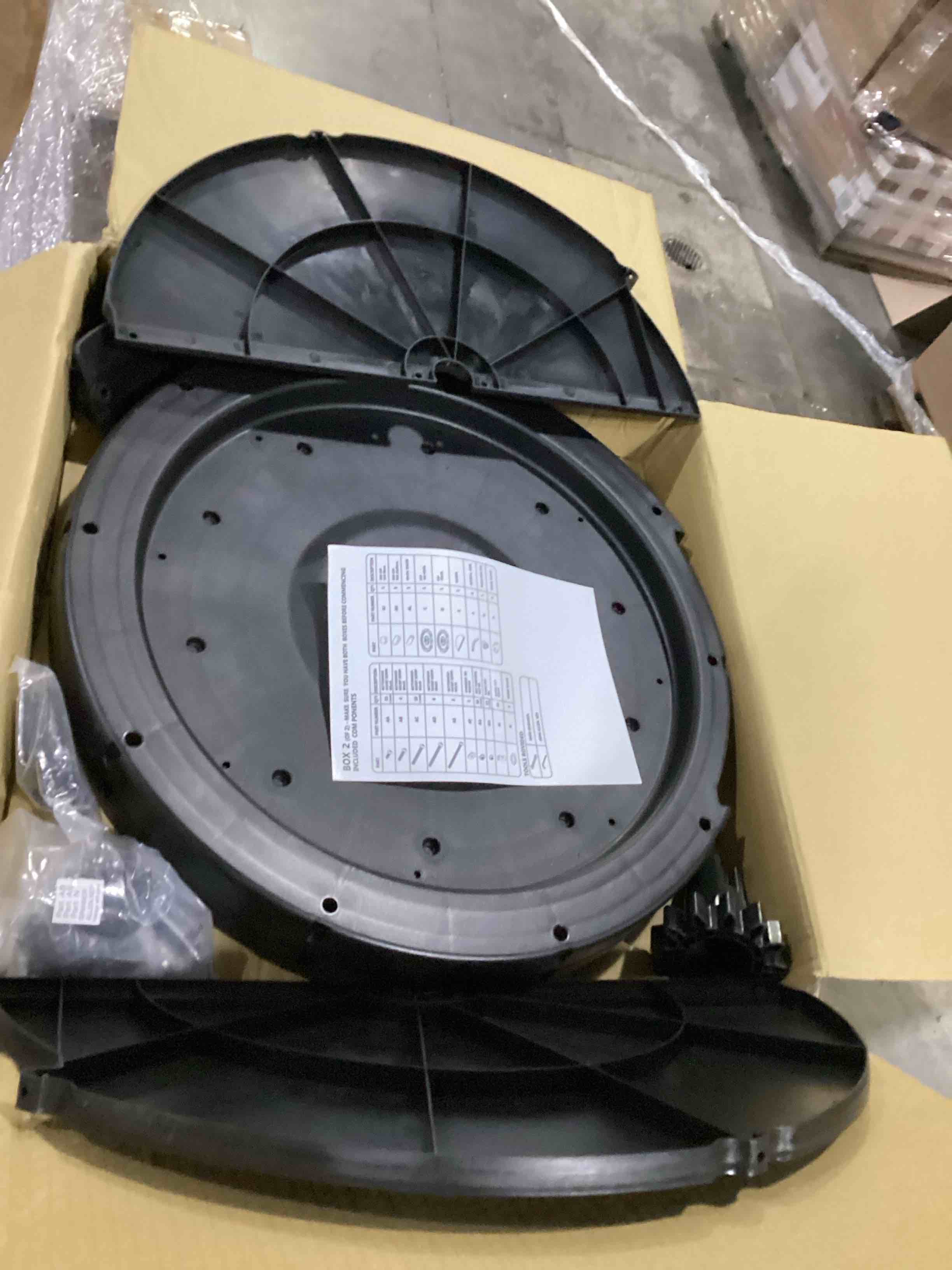 https://s3.amazonaws.com/lotting-images-prod/bidfta/RED5771166_1718981644880.jpeg
