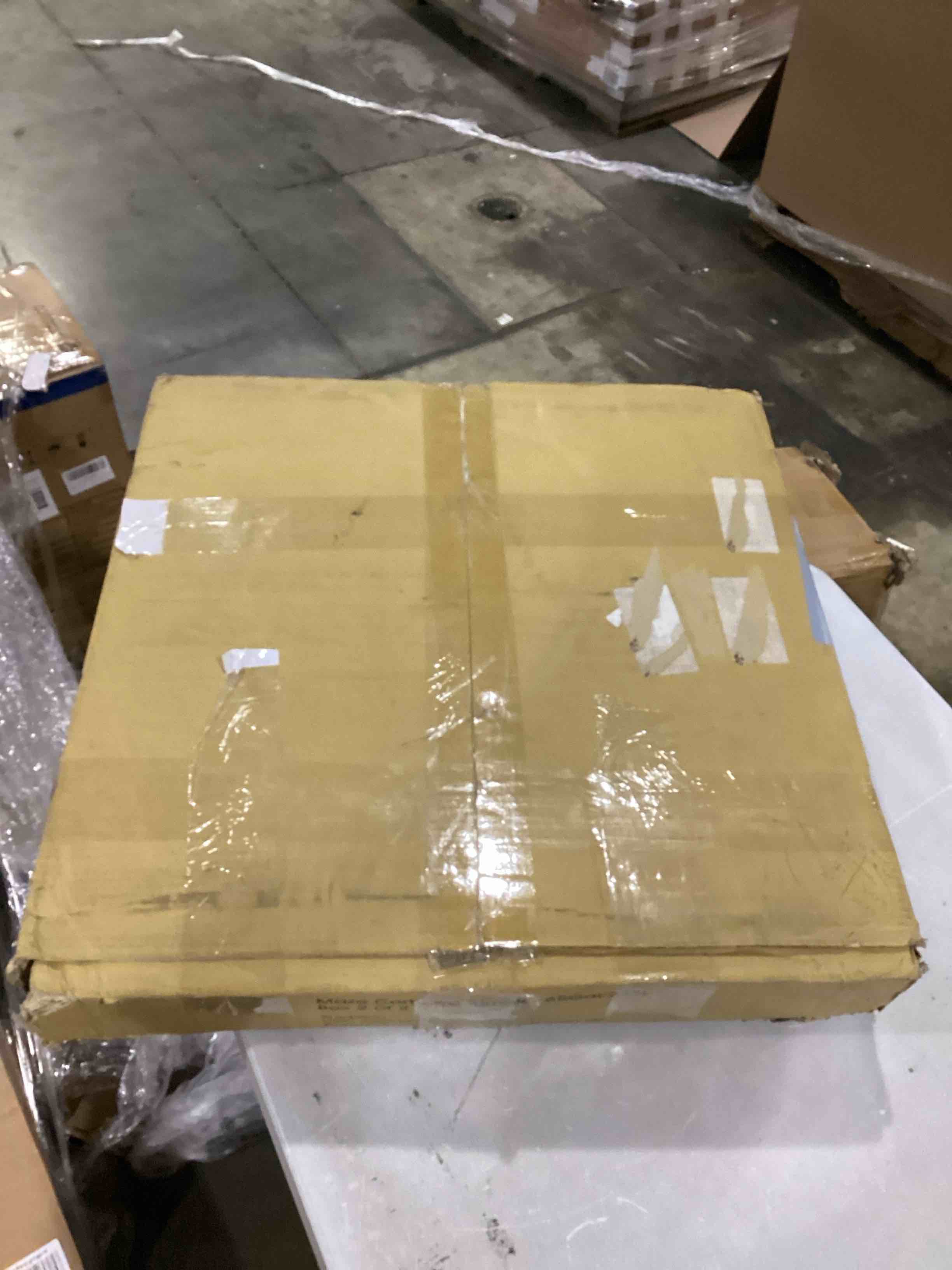 https://s3.amazonaws.com/lotting-images-prod/bidfta/RED5771166_1718981715676.jpeg
