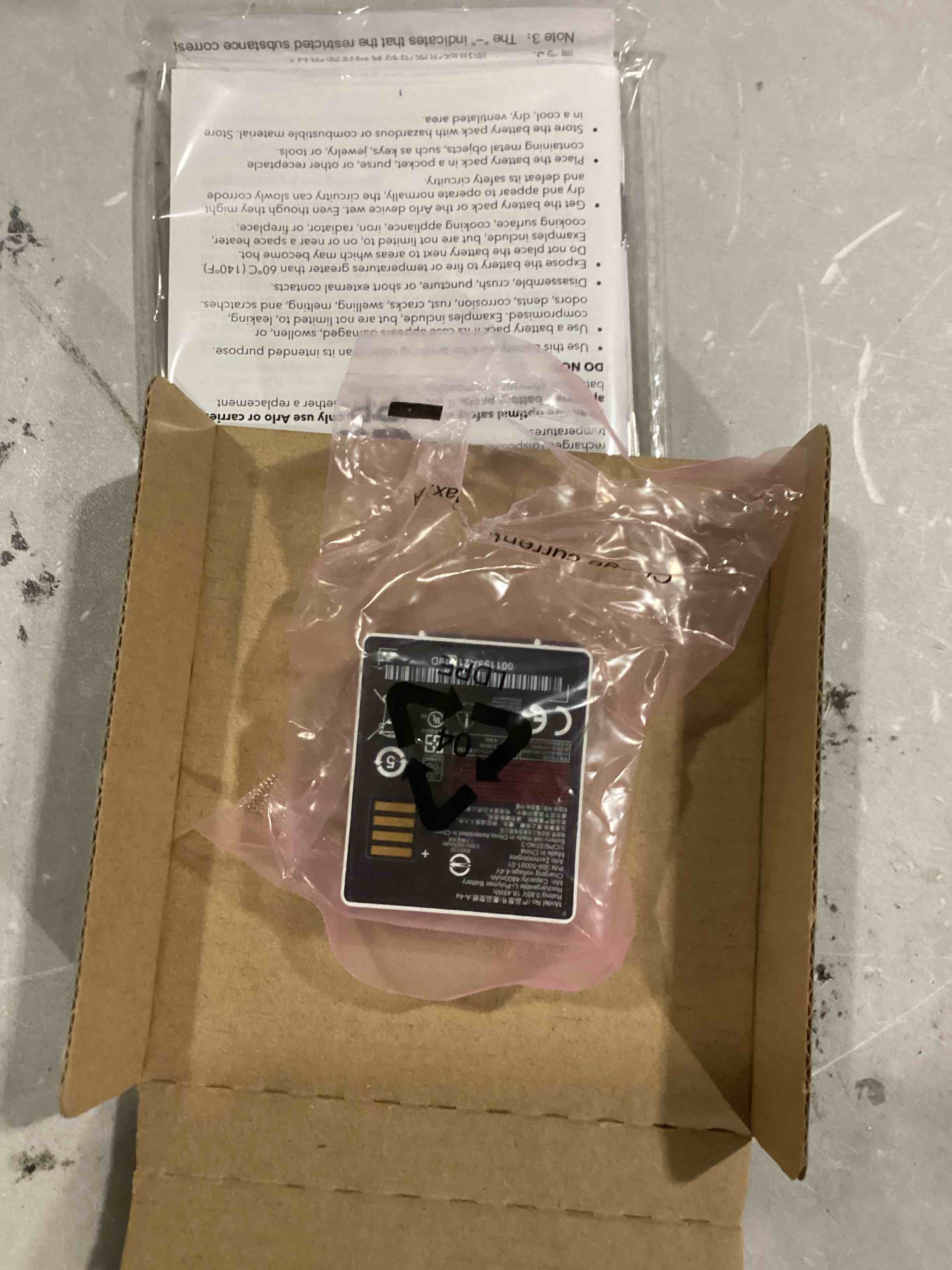 https://s3.amazonaws.com/lotting-images-prod/bidfta/RED5772322_1719586217456.jpeg