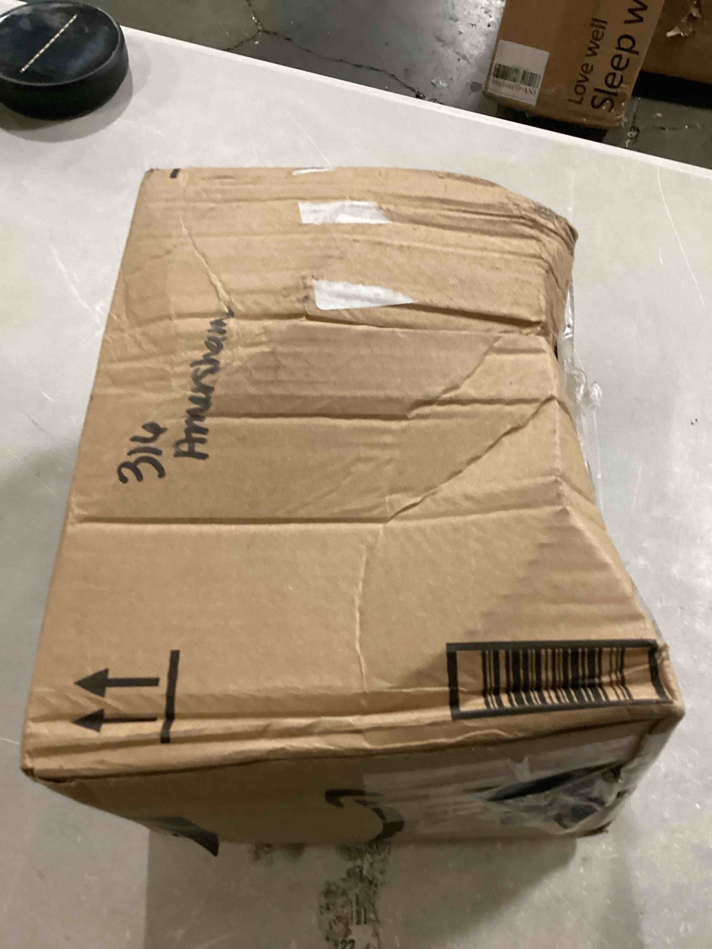 https://s3.amazonaws.com/lotting-images-prod/bidfta/RED5772609_1720631080967.jpeg