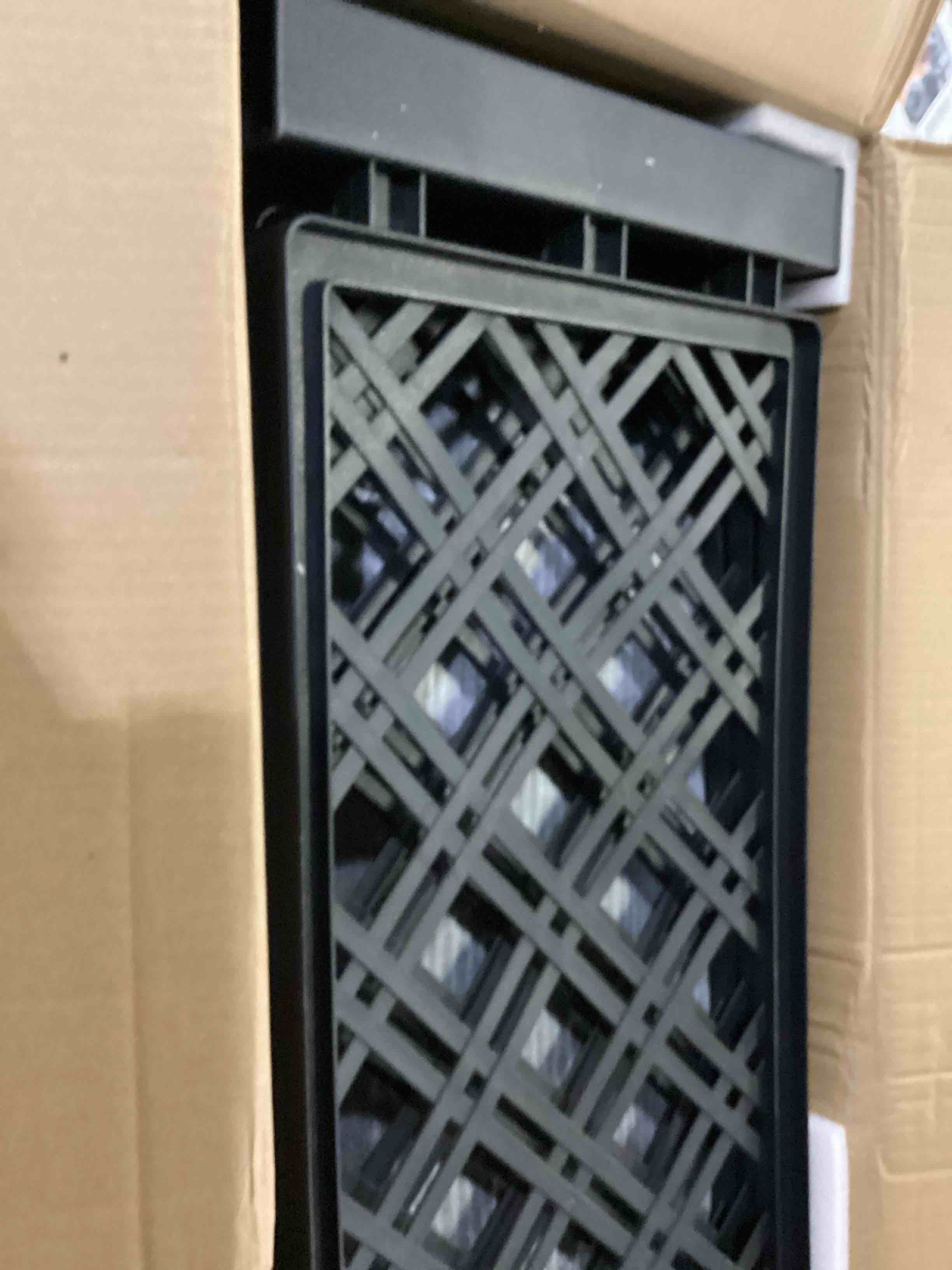 https://s3.amazonaws.com/lotting-images-prod/bidfta/RED5772795_1721045139734.jpeg