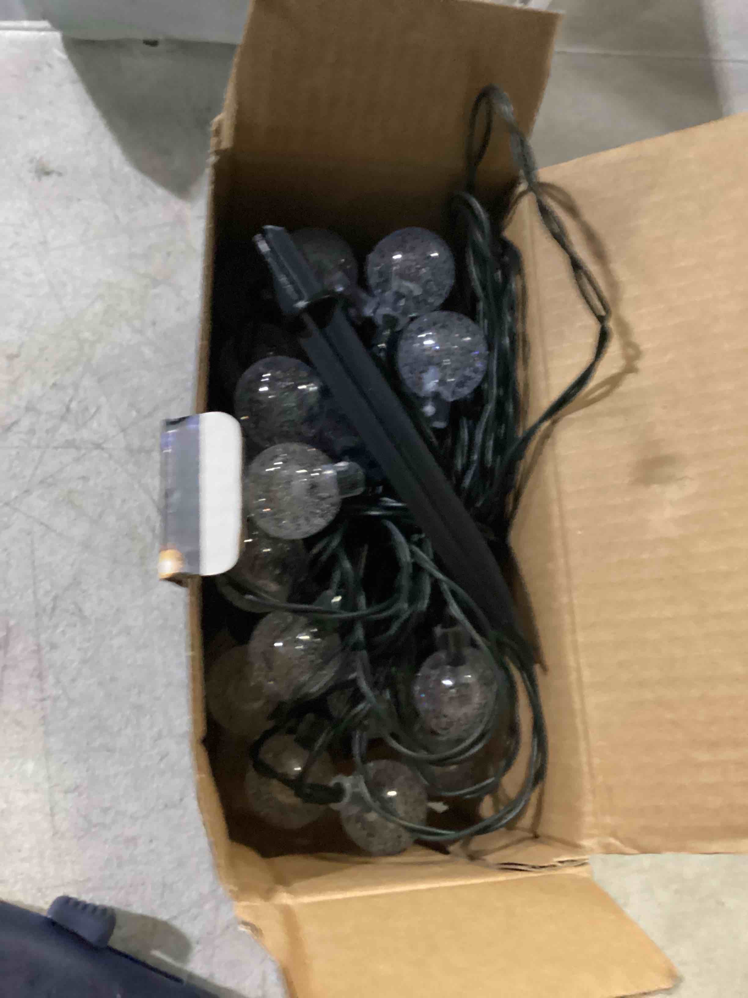 https://s3.amazonaws.com/lotting-images-prod/bidfta/RED5772849_1721070877861.jpeg