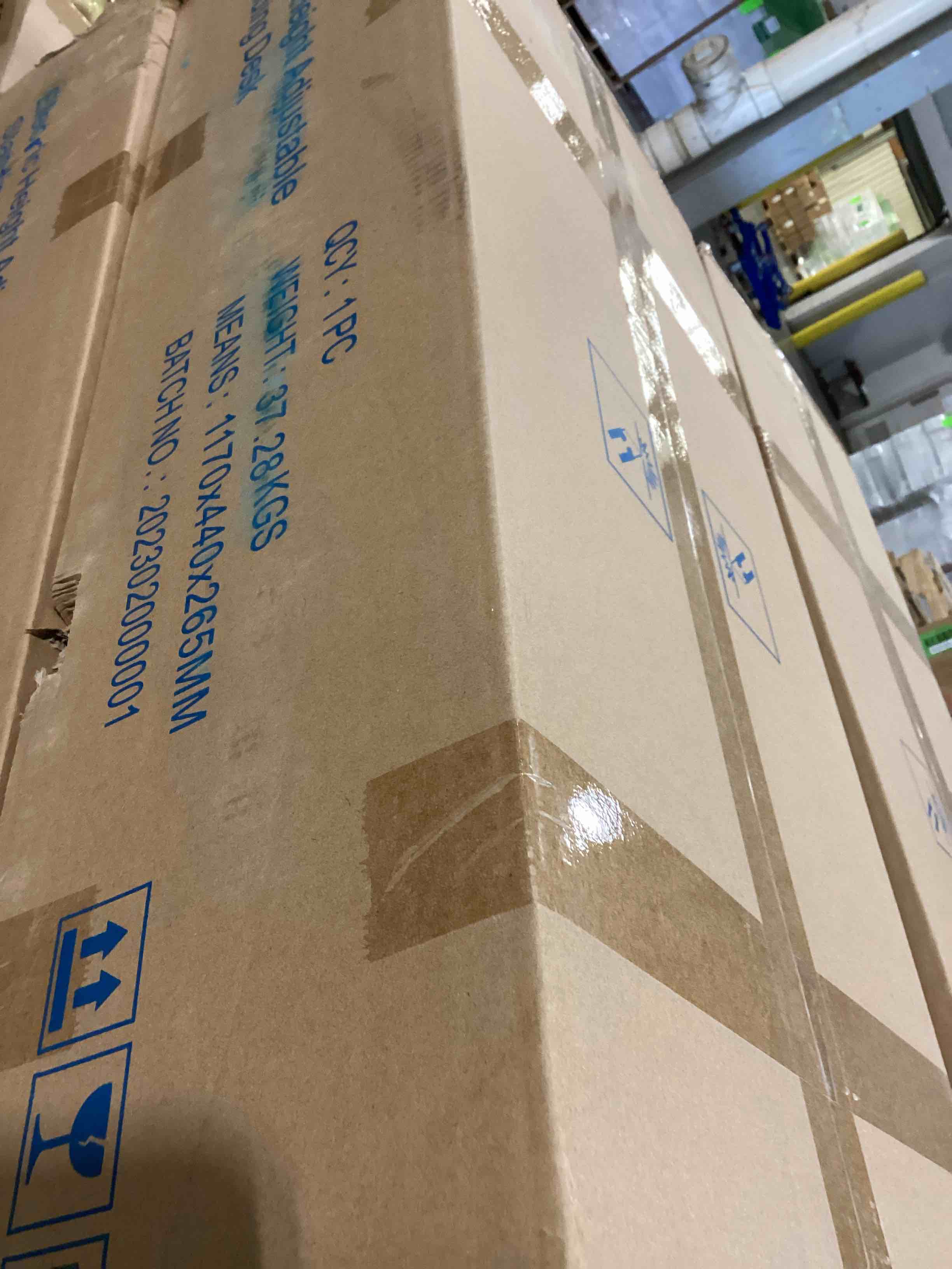 https://s3.amazonaws.com/lotting-images-prod/bidfta/RED5773060_1721309216650.jpeg