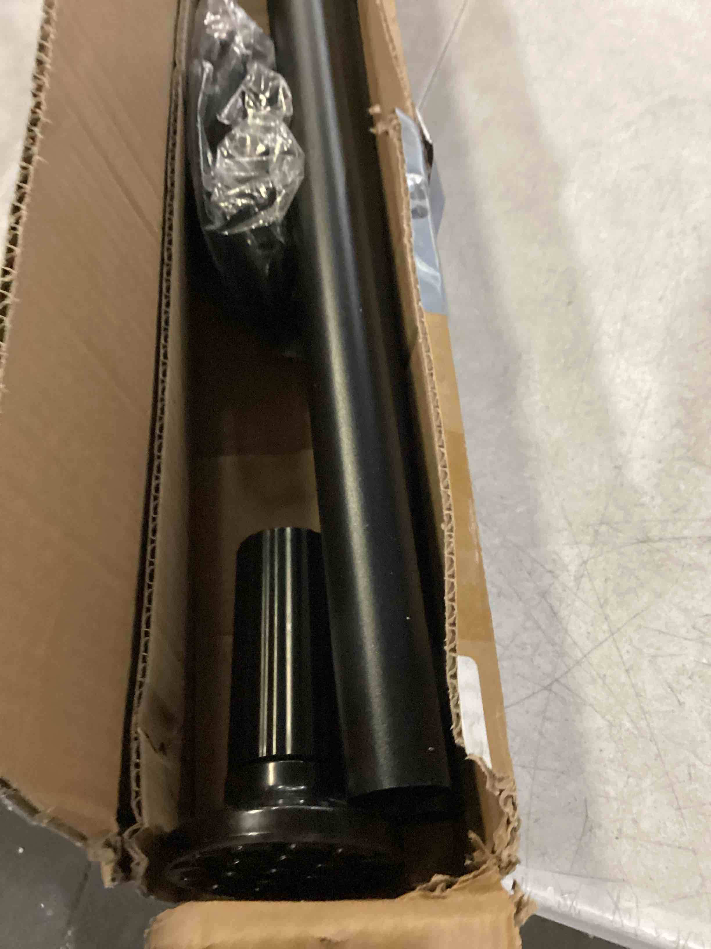 https://s3.amazonaws.com/lotting-images-prod/bidfta/RED5773064_1721310700440.jpeg