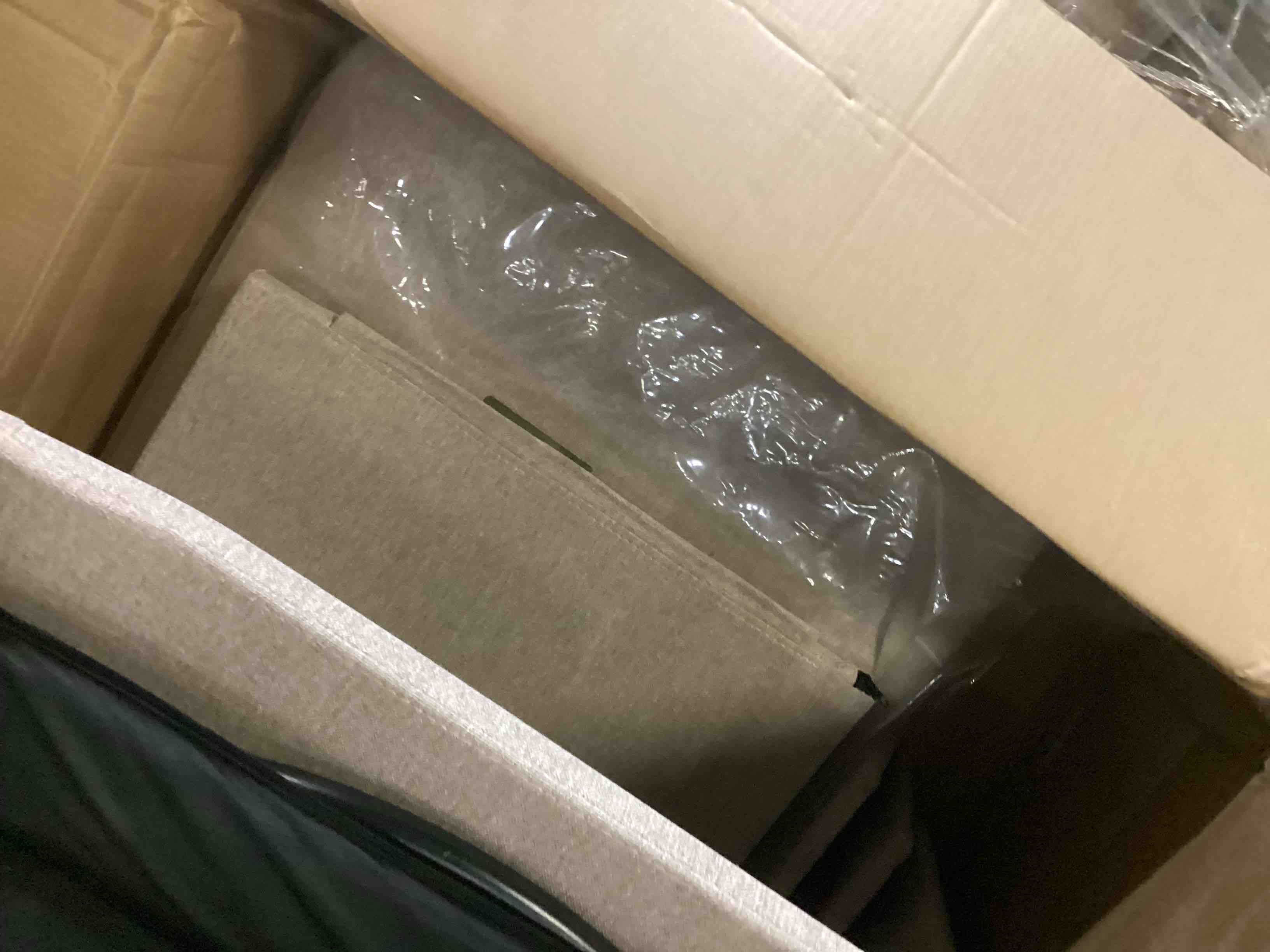 https://s3.amazonaws.com/lotting-images-prod/bidfta/RED5773476_1721846589251.jpeg