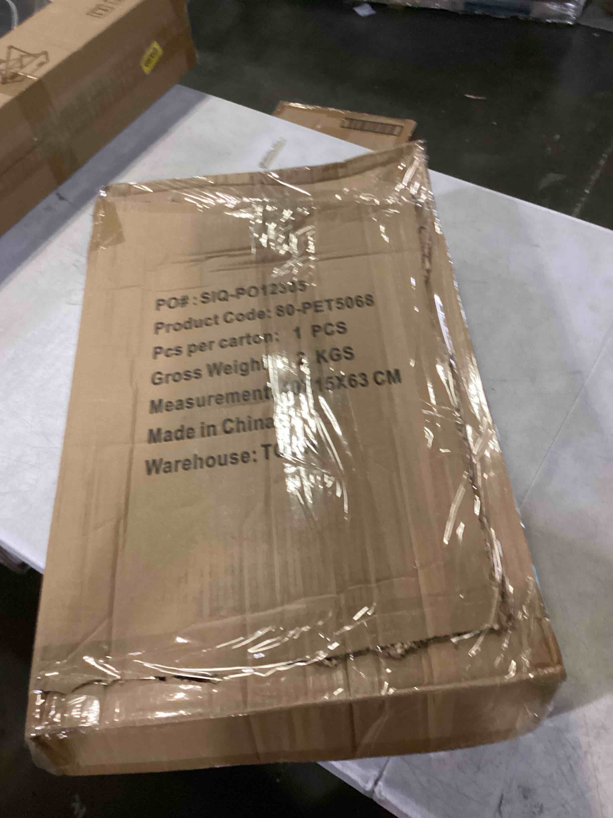 https://s3.amazonaws.com/lotting-images-prod/bidfta/RED5773604_1721933512181.jpeg
