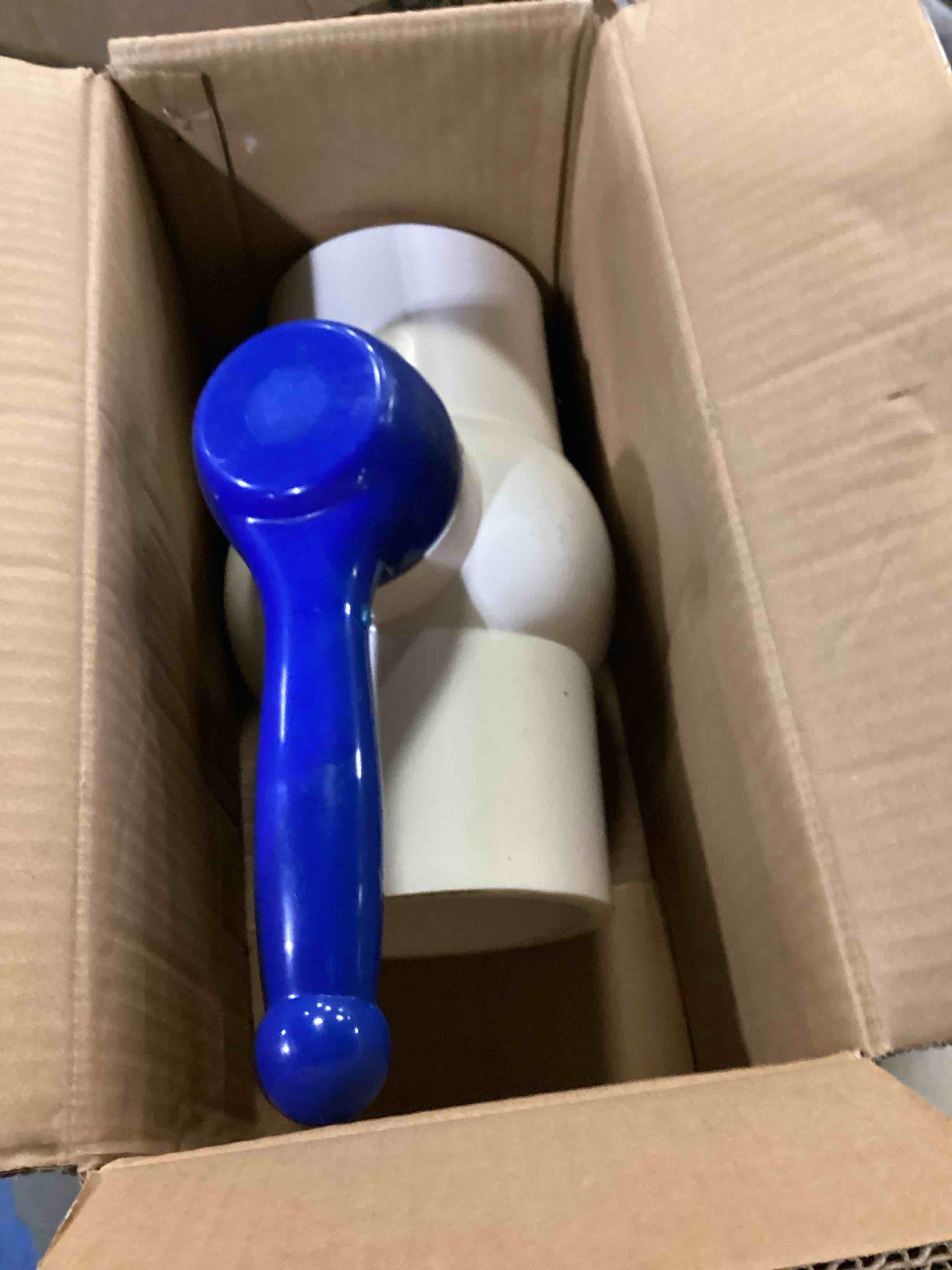 https://s3.amazonaws.com/lotting-images-prod/bidfta/RED5773630_1721994613341.jpeg