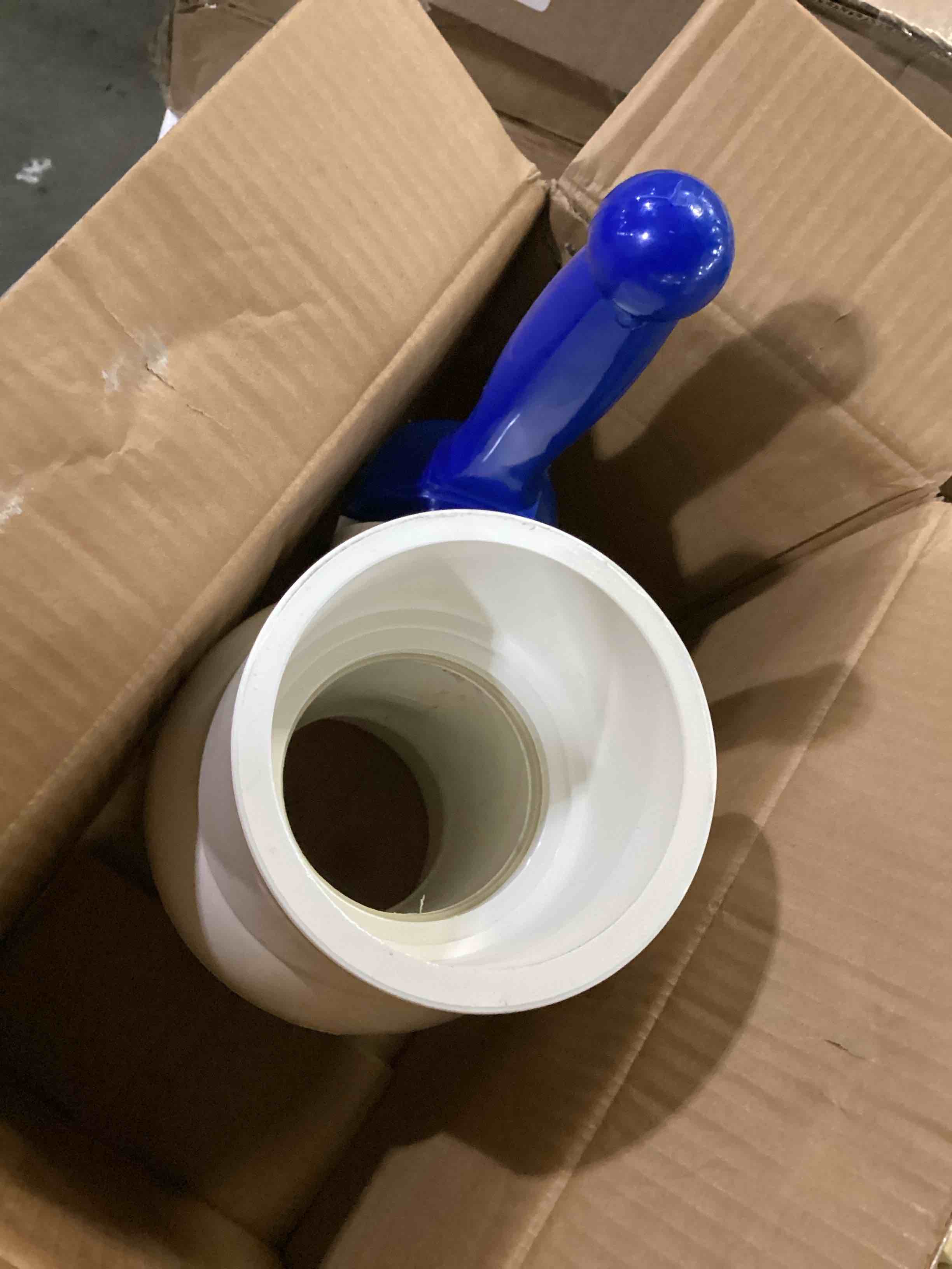 https://s3.amazonaws.com/lotting-images-prod/bidfta/RED5773630_1721994617984.jpeg