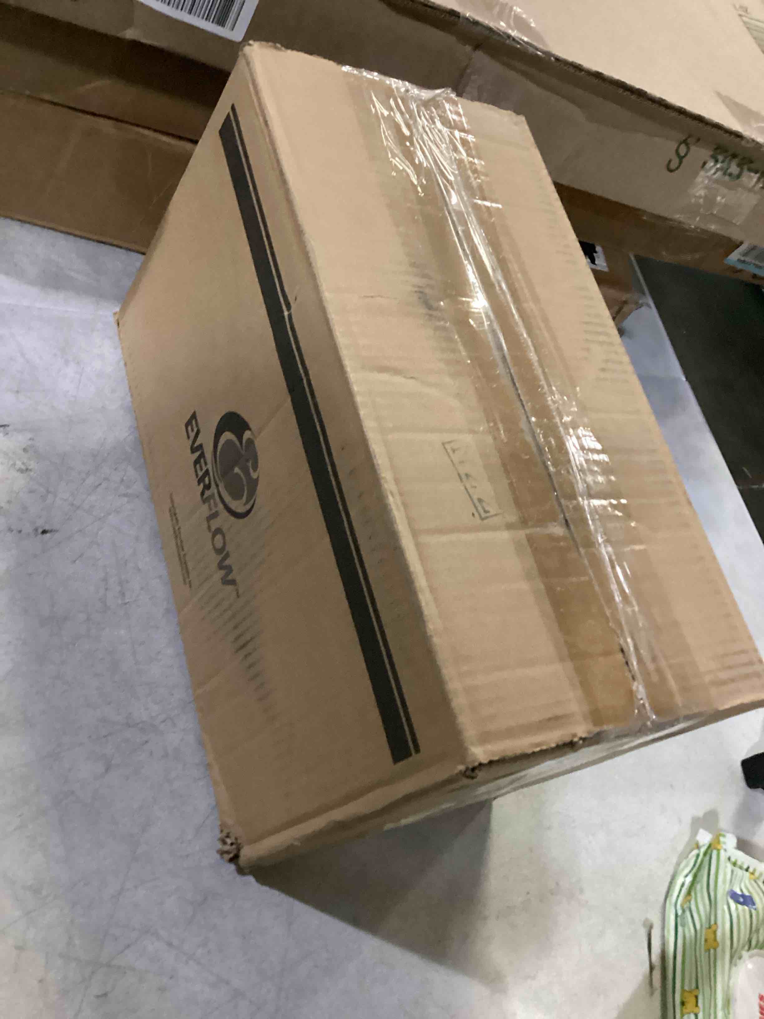 https://s3.amazonaws.com/lotting-images-prod/bidfta/RED5773630_1721994635485.jpeg