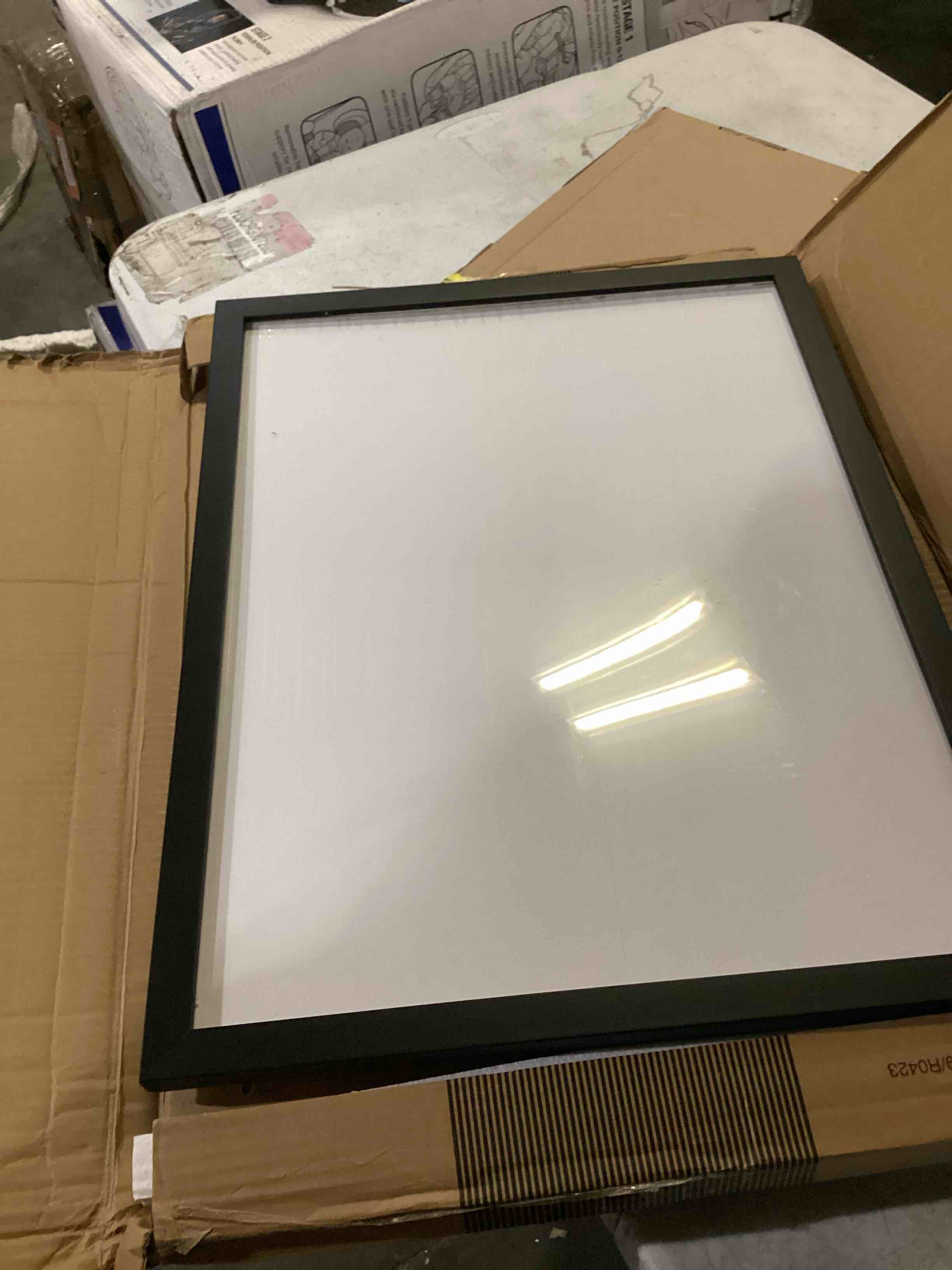 https://s3.amazonaws.com/lotting-images-prod/bidfta/RED5773648_1721996605853.jpeg