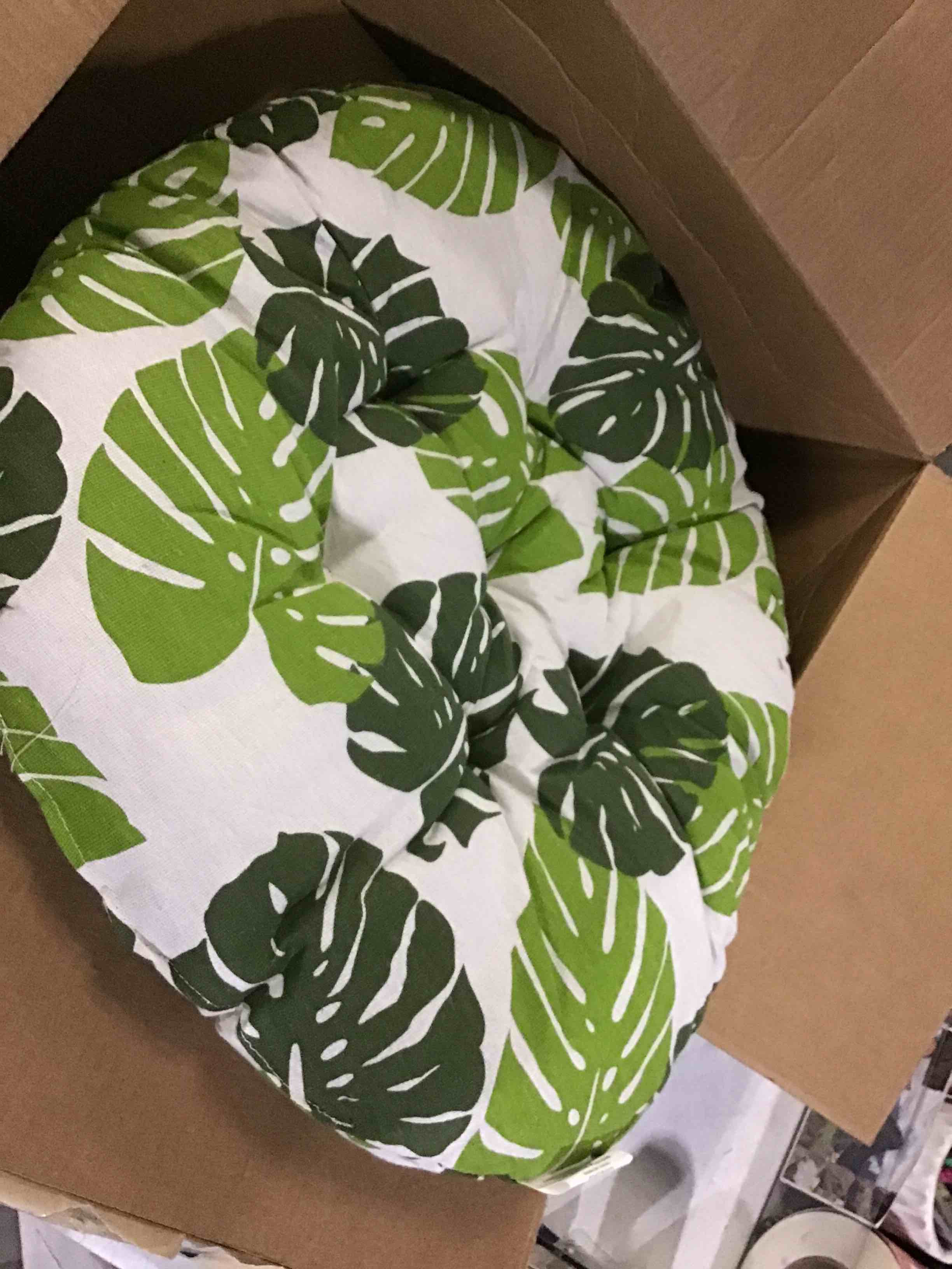 https://s3.amazonaws.com/lotting-images-prod/bidfta/RED5774110_1718974778479.jpeg