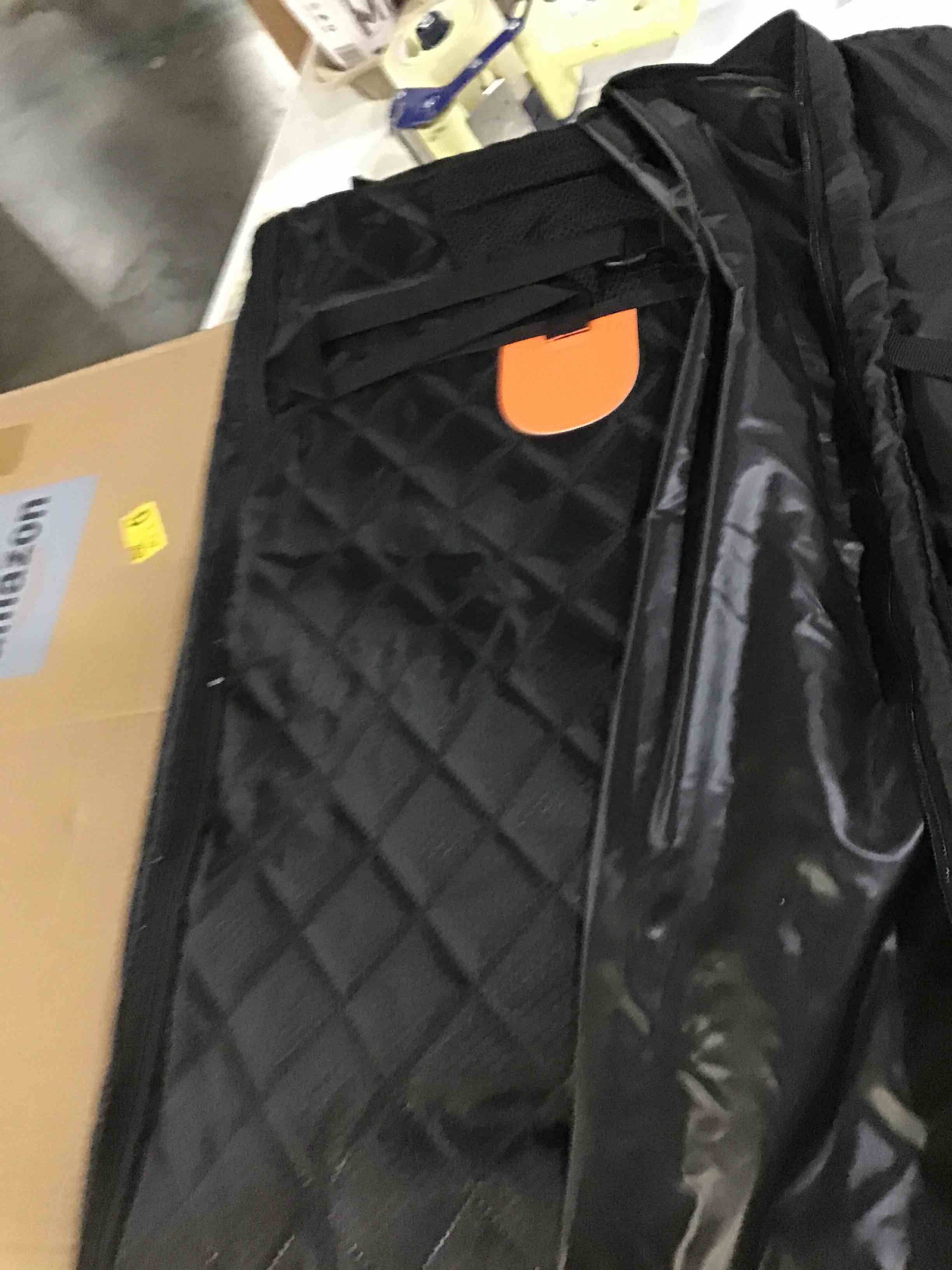 https://s3.amazonaws.com/lotting-images-prod/bidfta/RED5774129_1718979768966.jpeg