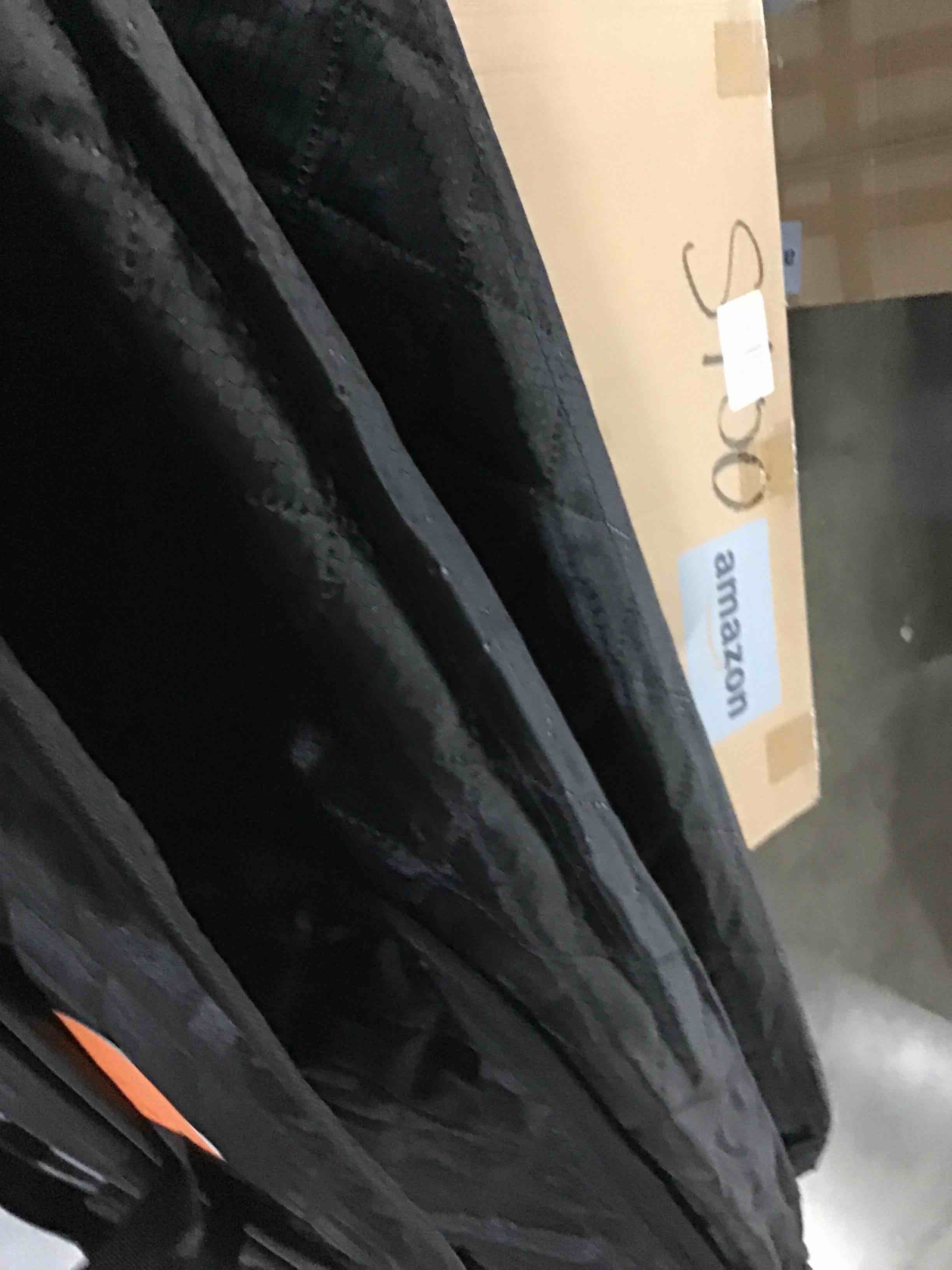 https://s3.amazonaws.com/lotting-images-prod/bidfta/RED5774129_1718979779637.jpeg