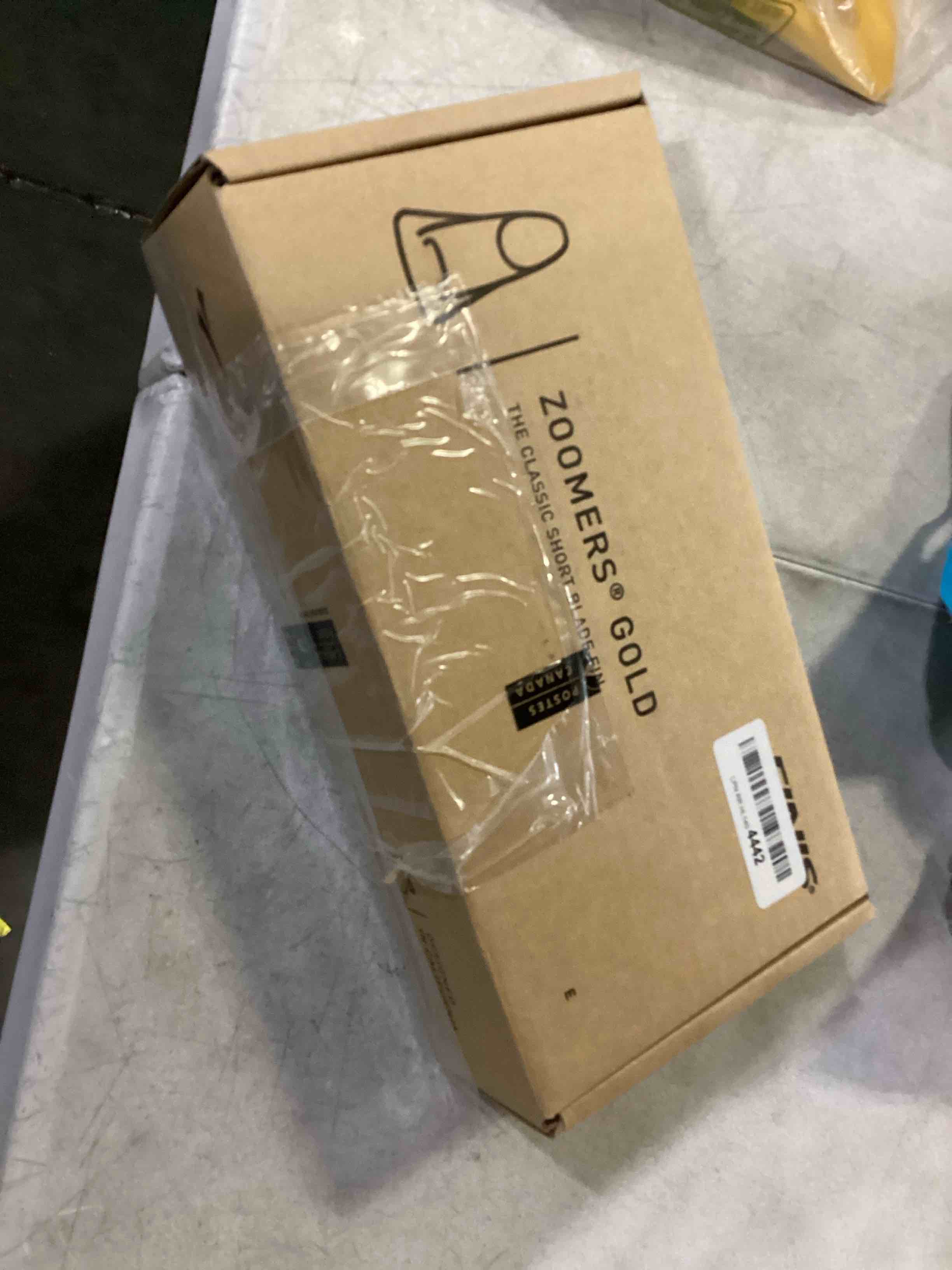 https://s3.amazonaws.com/lotting-images-prod/bidfta/RED5774926_1719834019459.jpeg