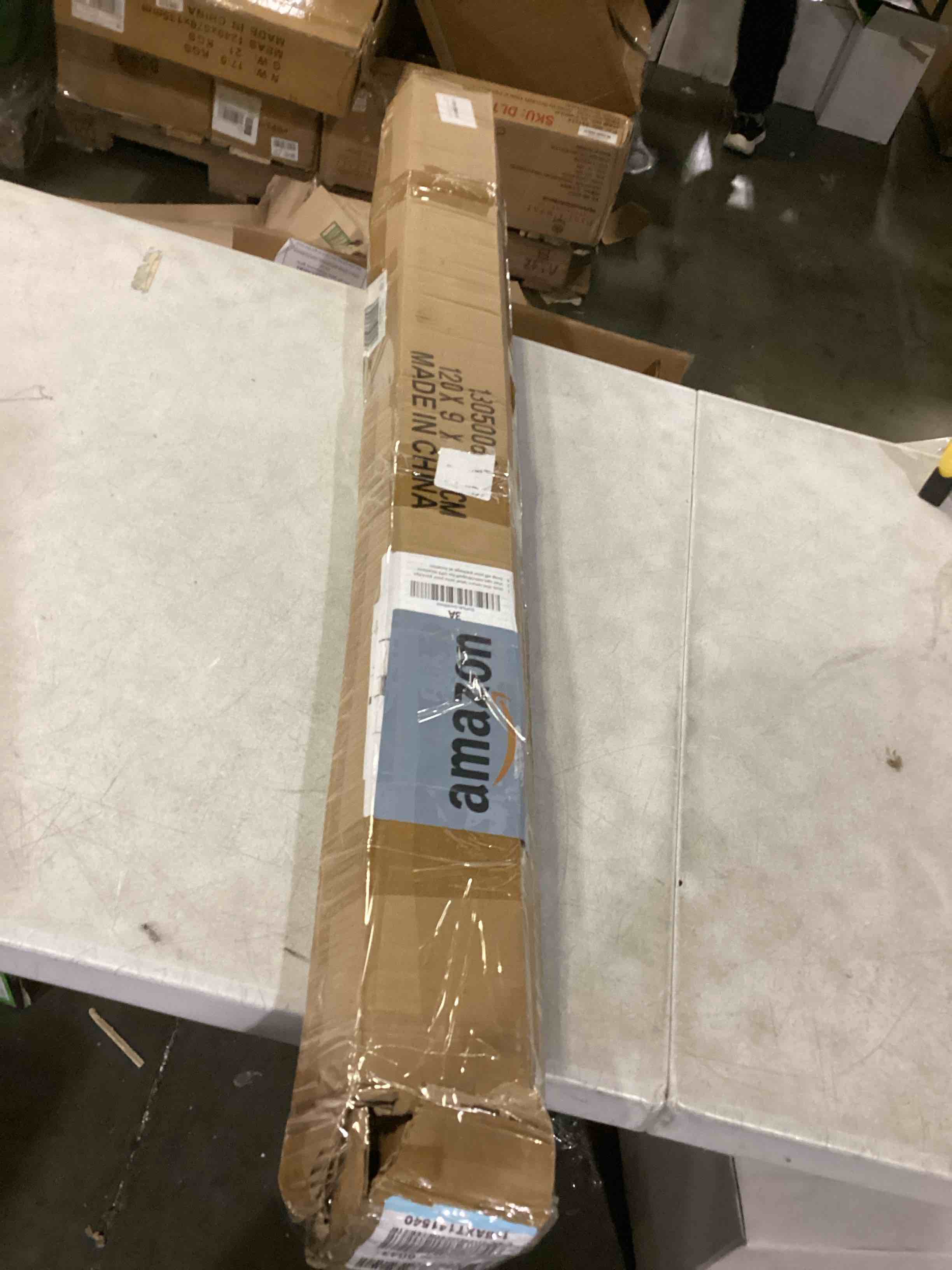 https://s3.amazonaws.com/lotting-images-prod/bidfta/RED5775008_1719853441903.jpeg