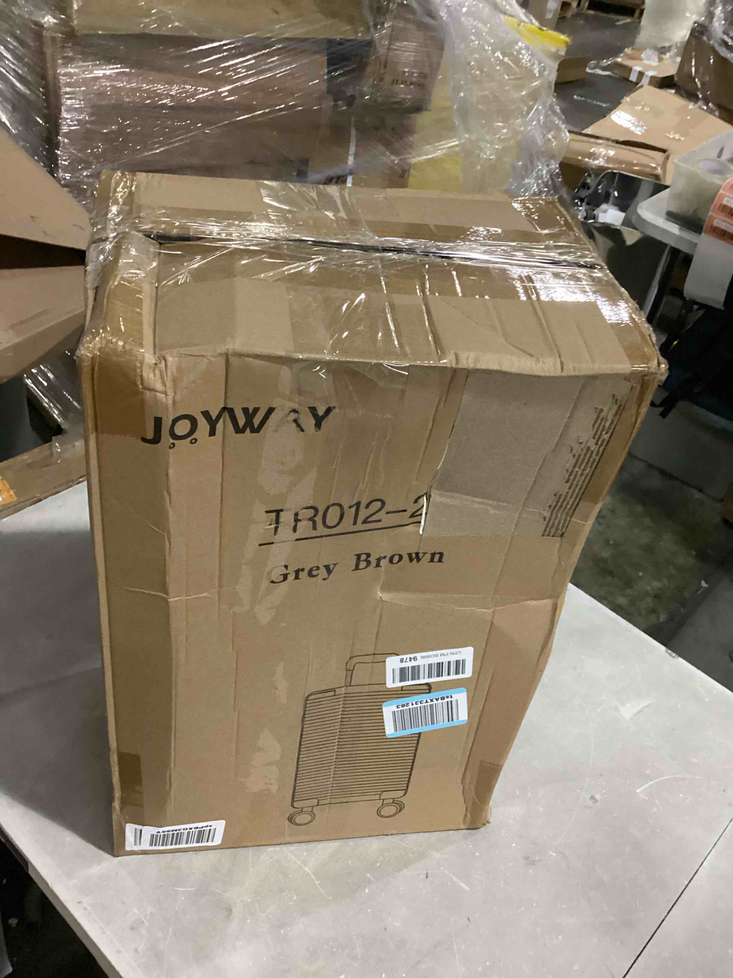 https://s3.amazonaws.com/lotting-images-prod/bidfta/RED5775959_1724671897741.jpeg