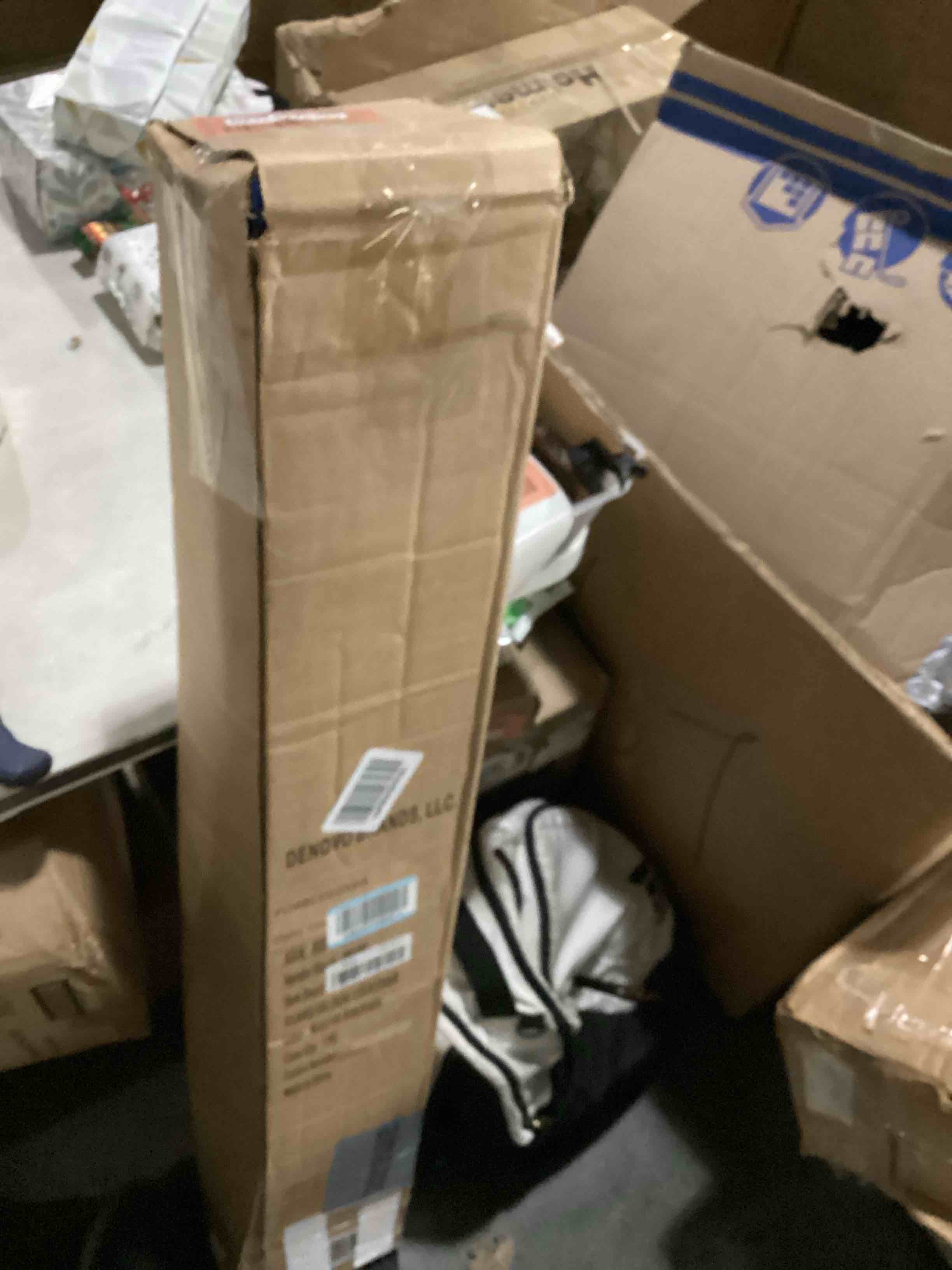https://s3.amazonaws.com/lotting-images-prod/bidfta/RED5776320_1724941383897.jpeg