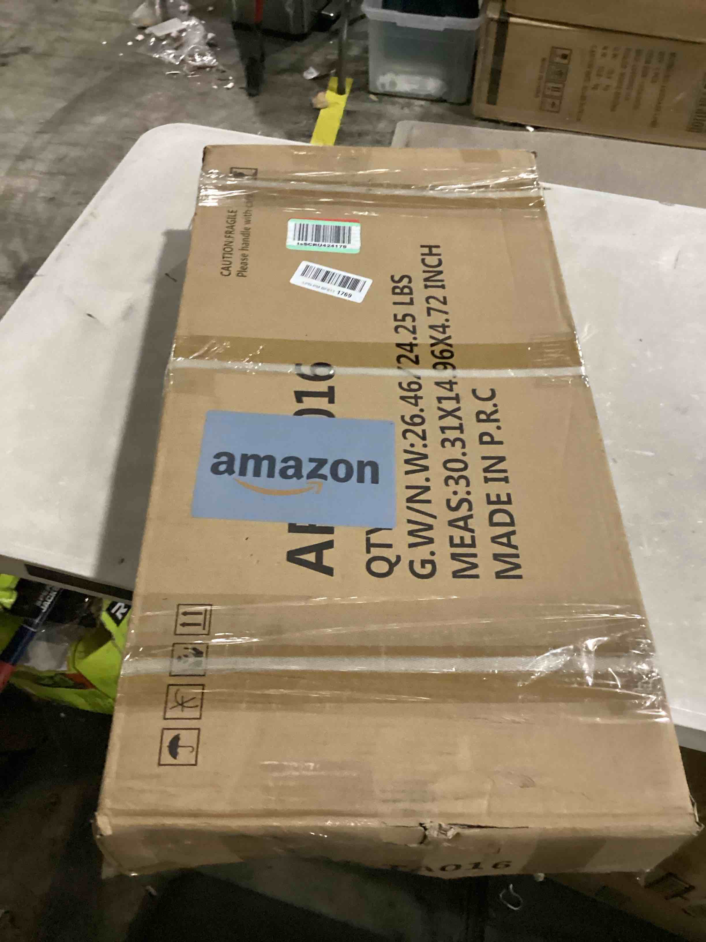 https://s3.amazonaws.com/lotting-images-prod/bidfta/RED5776642_1725534761291.jpeg