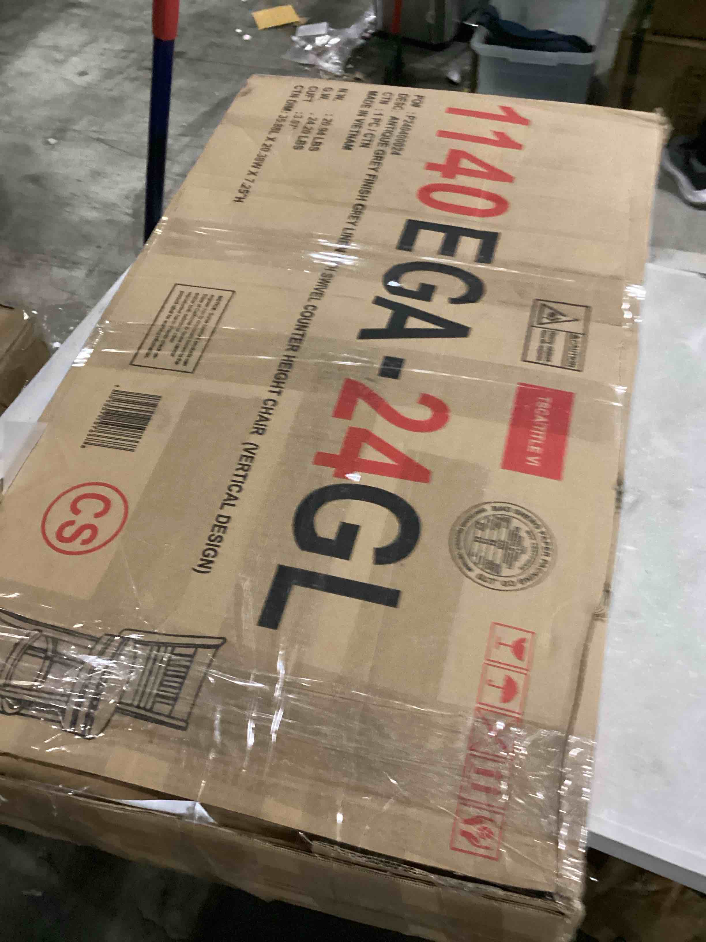https://s3.amazonaws.com/lotting-images-prod/bidfta/RED5776665_1725551006114.jpeg
