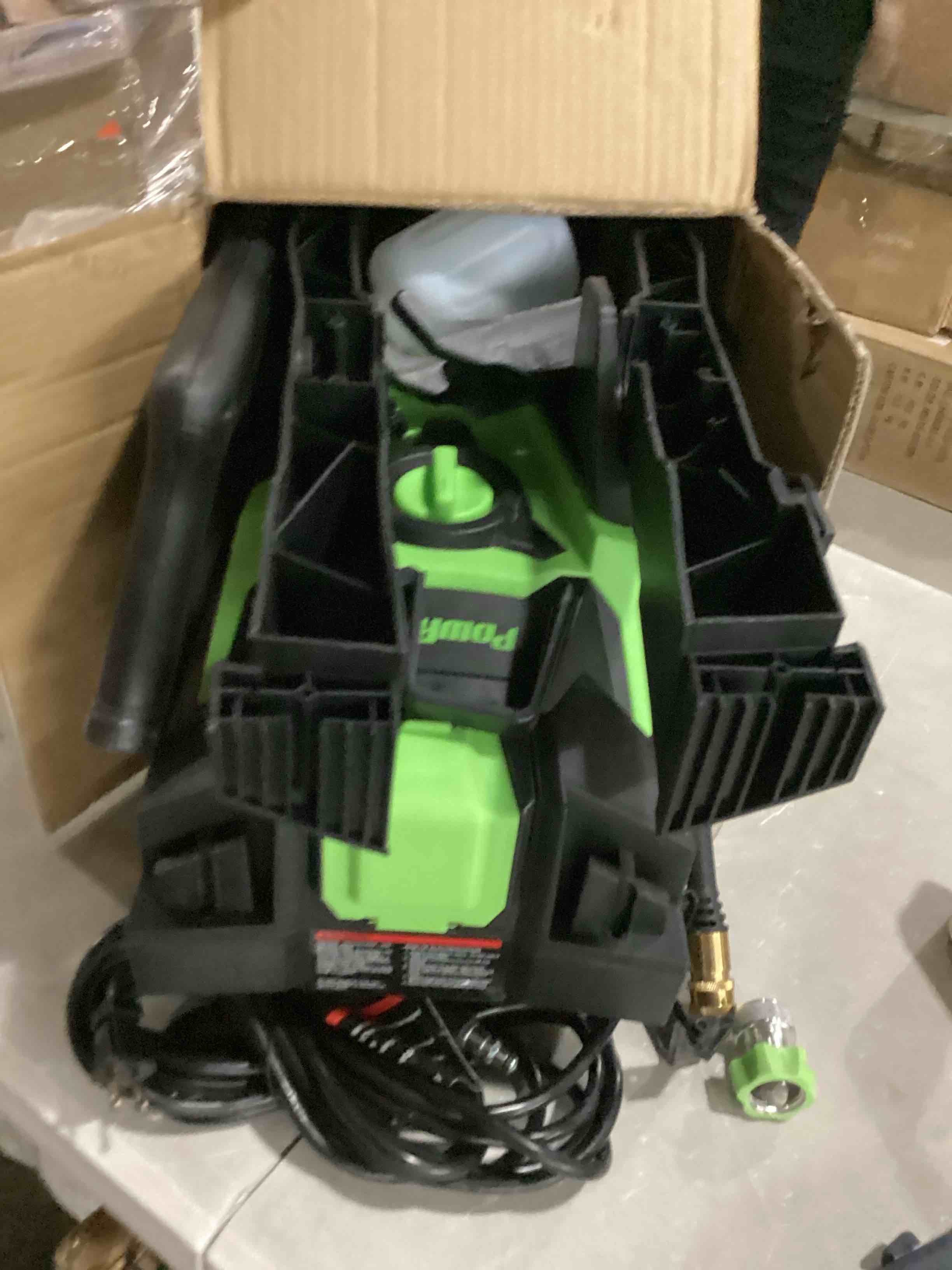 https://s3.amazonaws.com/lotting-images-prod/bidfta/RED5776740_1725622901565.jpeg