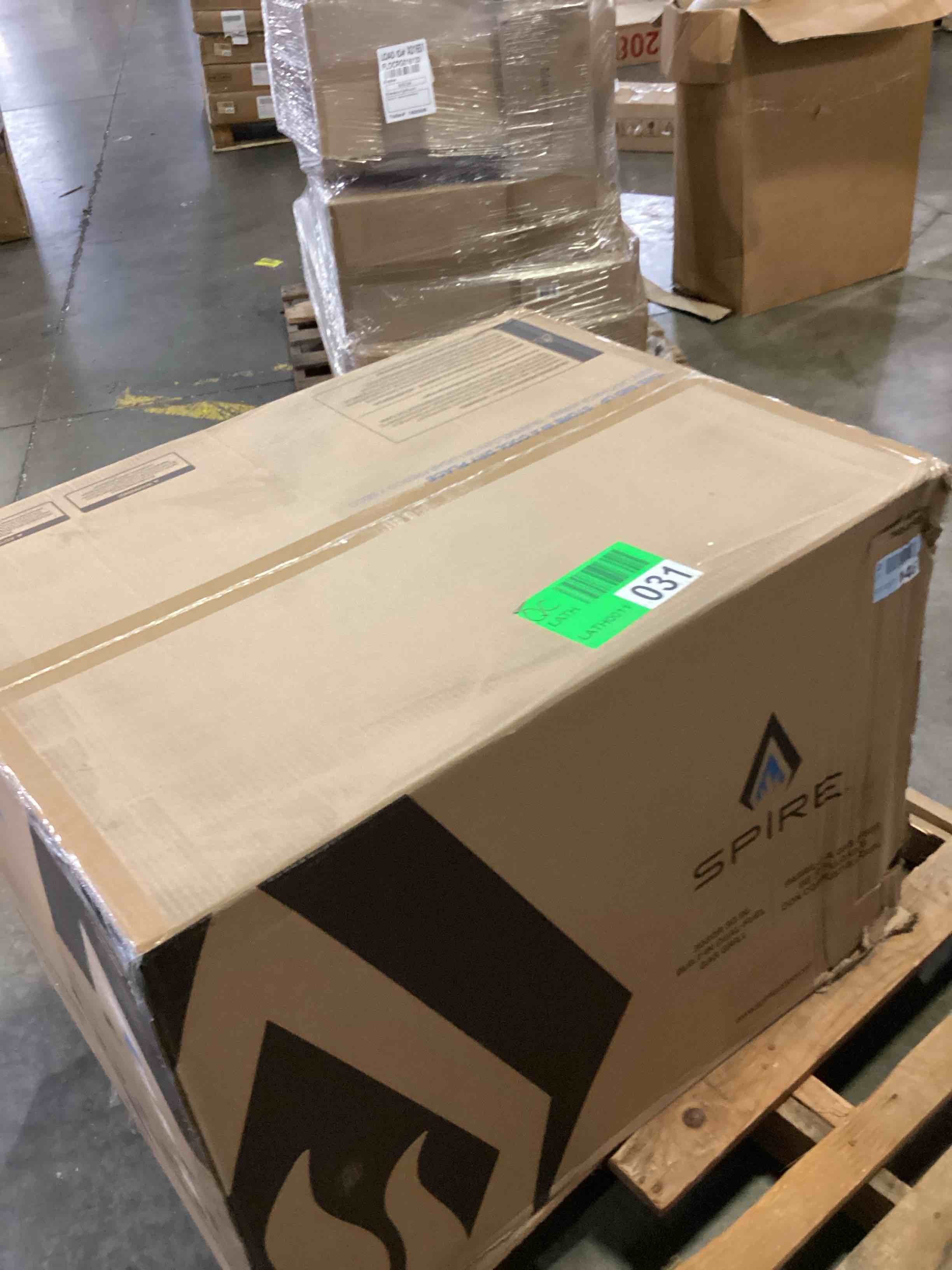 https://s3.amazonaws.com/lotting-images-prod/bidfta/RED5776840_1725644581422.jpeg