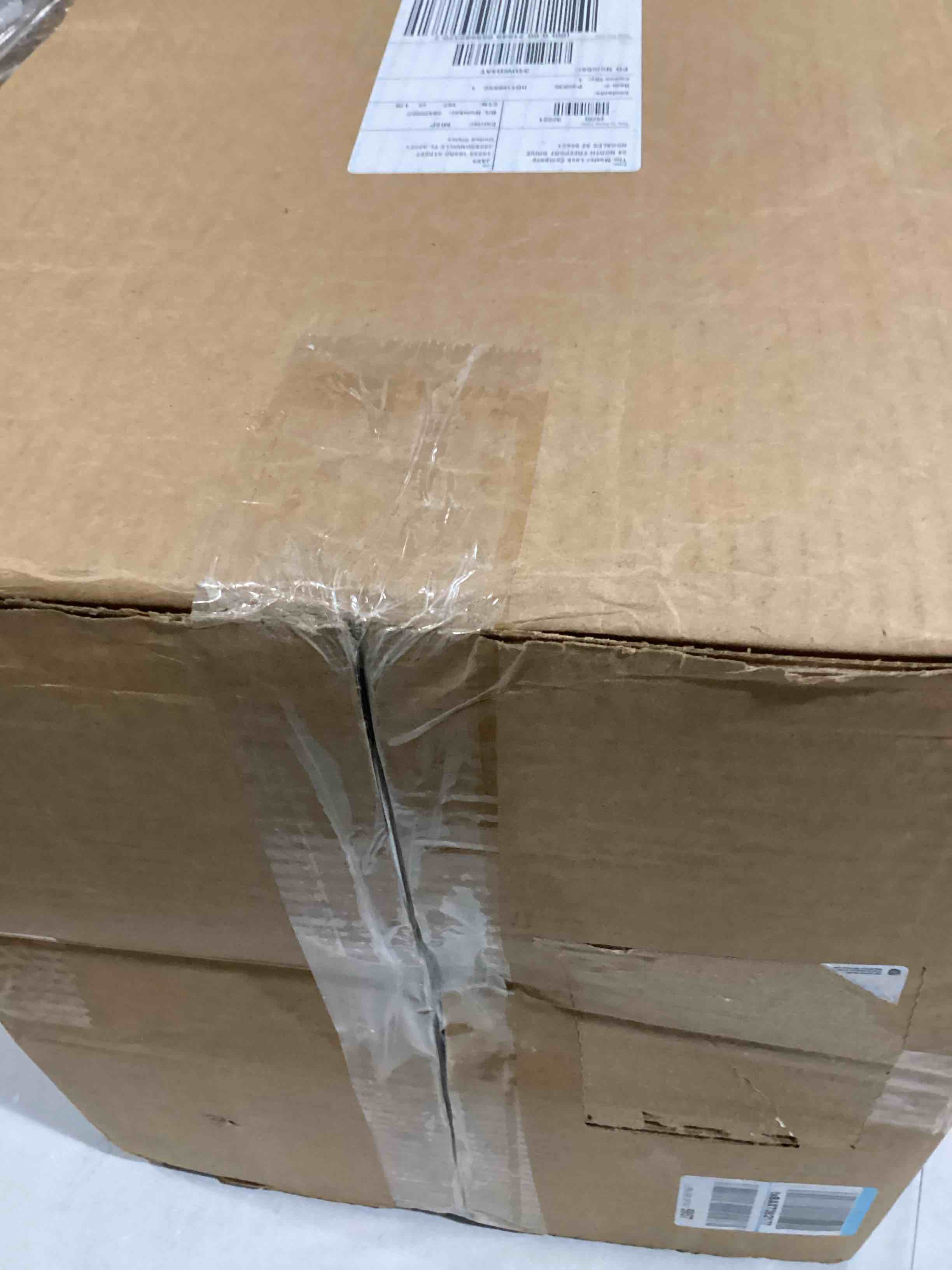 https://s3.amazonaws.com/lotting-images-prod/bidfta/RED5777422_1721995474495.jpeg
