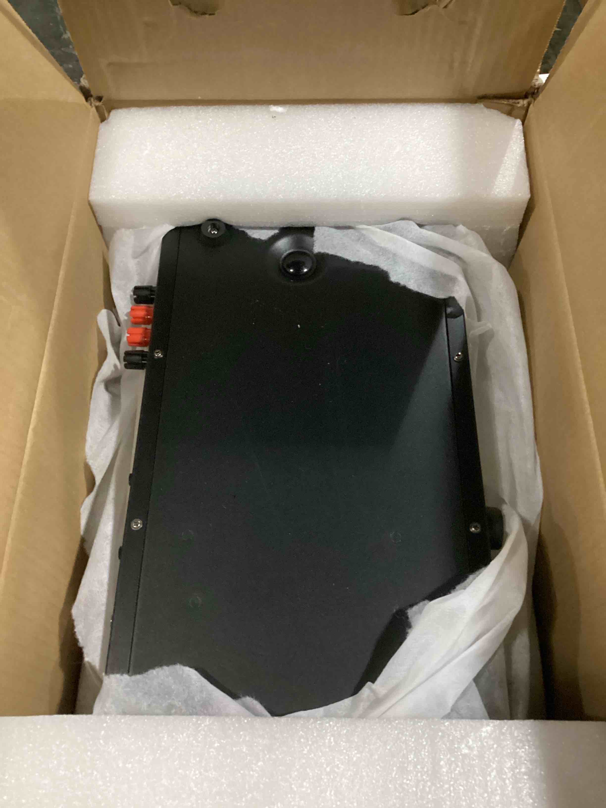 https://s3.amazonaws.com/lotting-images-prod/bidfta/RED5777770_1722259728589.jpeg