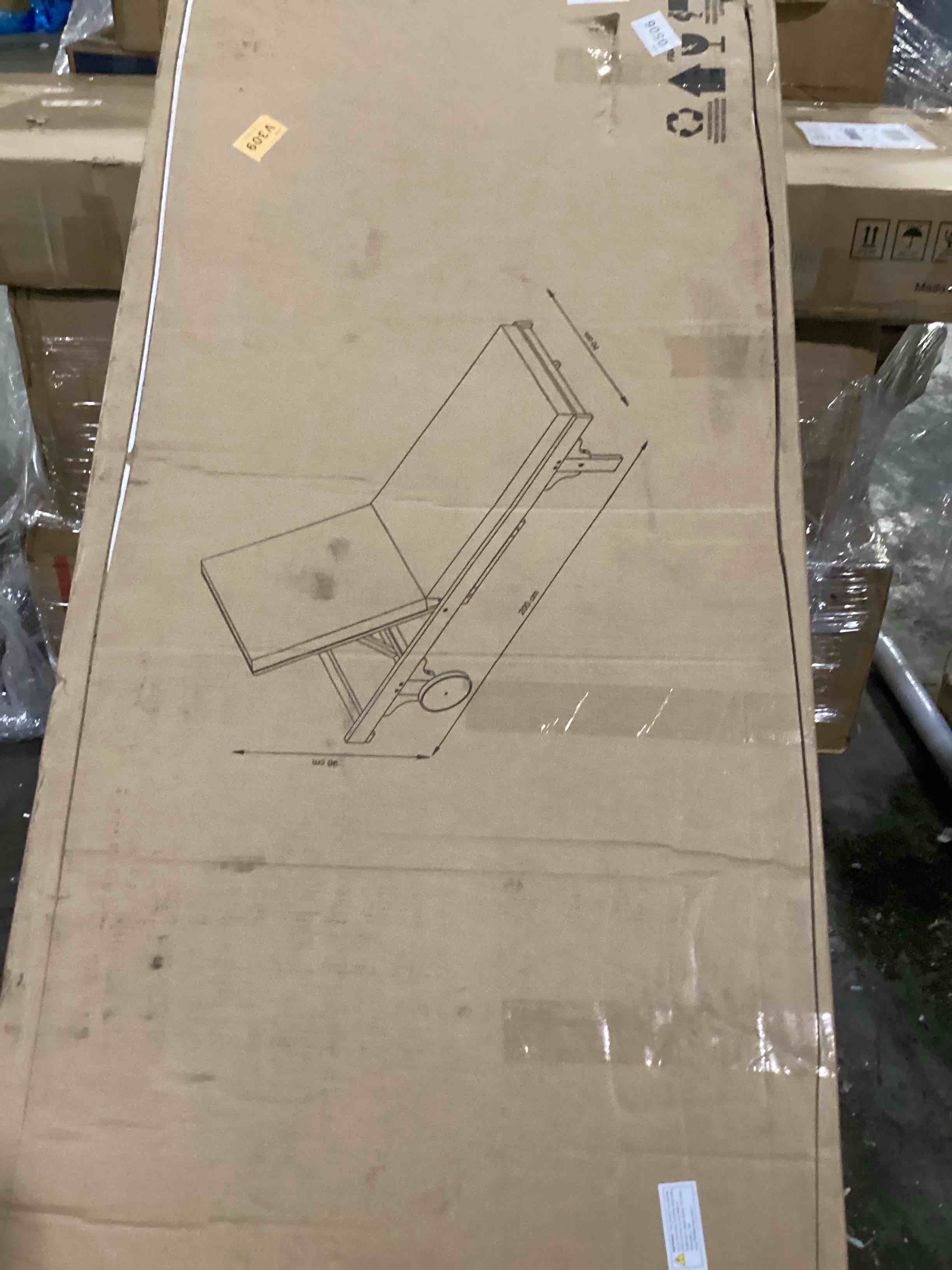 https://s3.amazonaws.com/lotting-images-prod/bidfta/RED5778153_1722863223942.jpeg