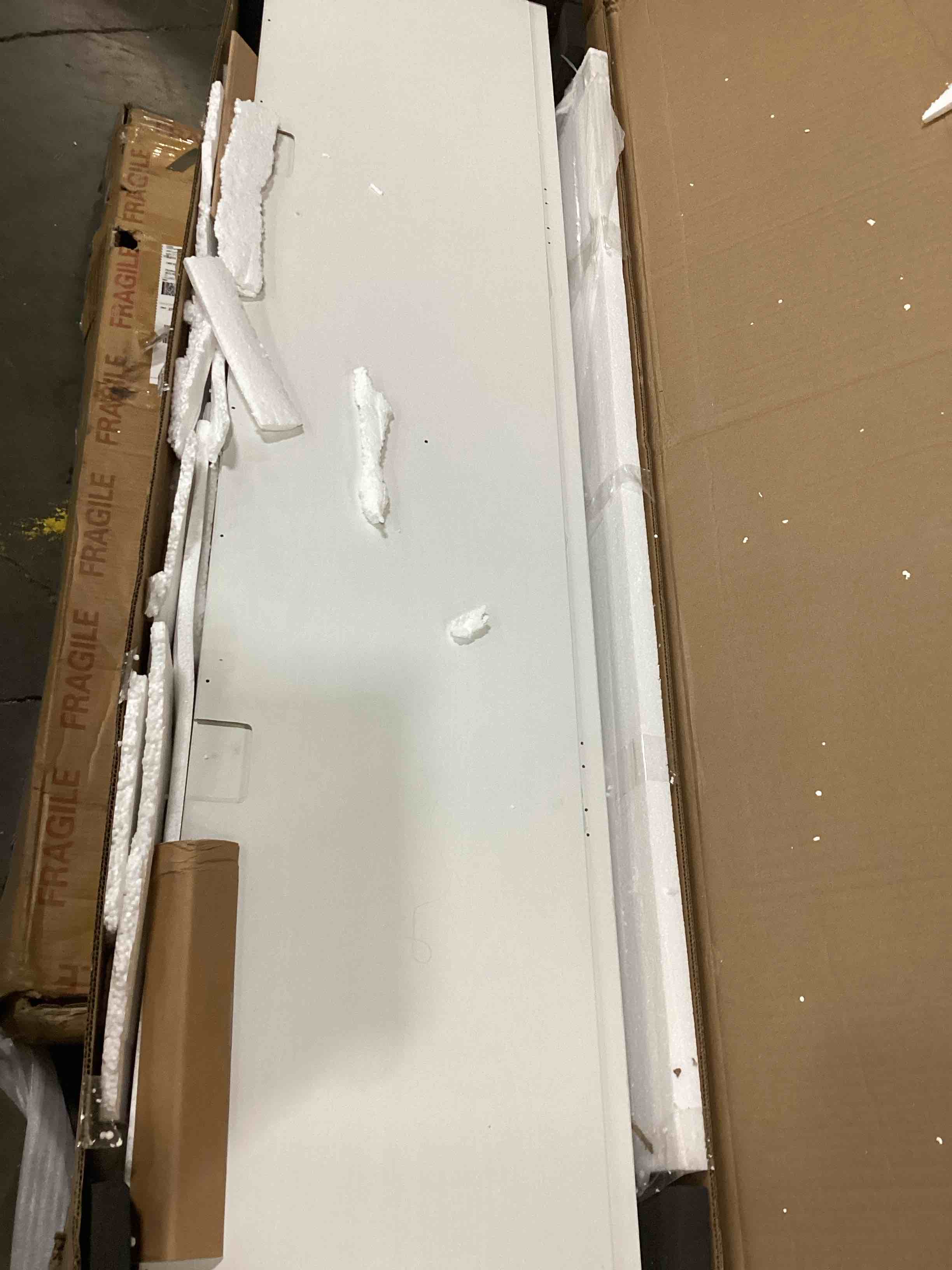 https://s3.amazonaws.com/lotting-images-prod/bidfta/RED5779144_1720795967676.jpeg