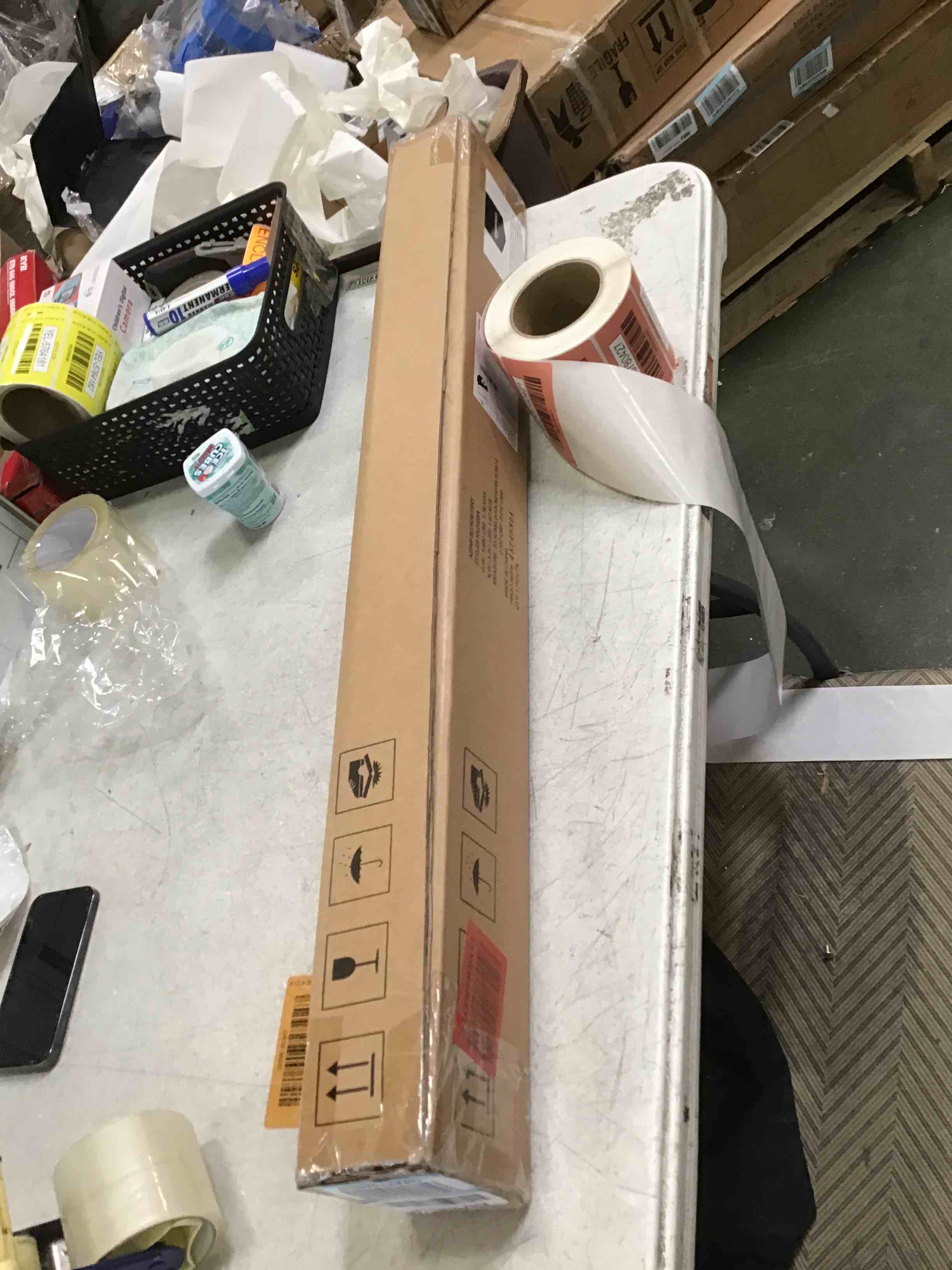 https://s3.amazonaws.com/lotting-images-prod/bidfta/RED5780421_1706978296324.jpeg