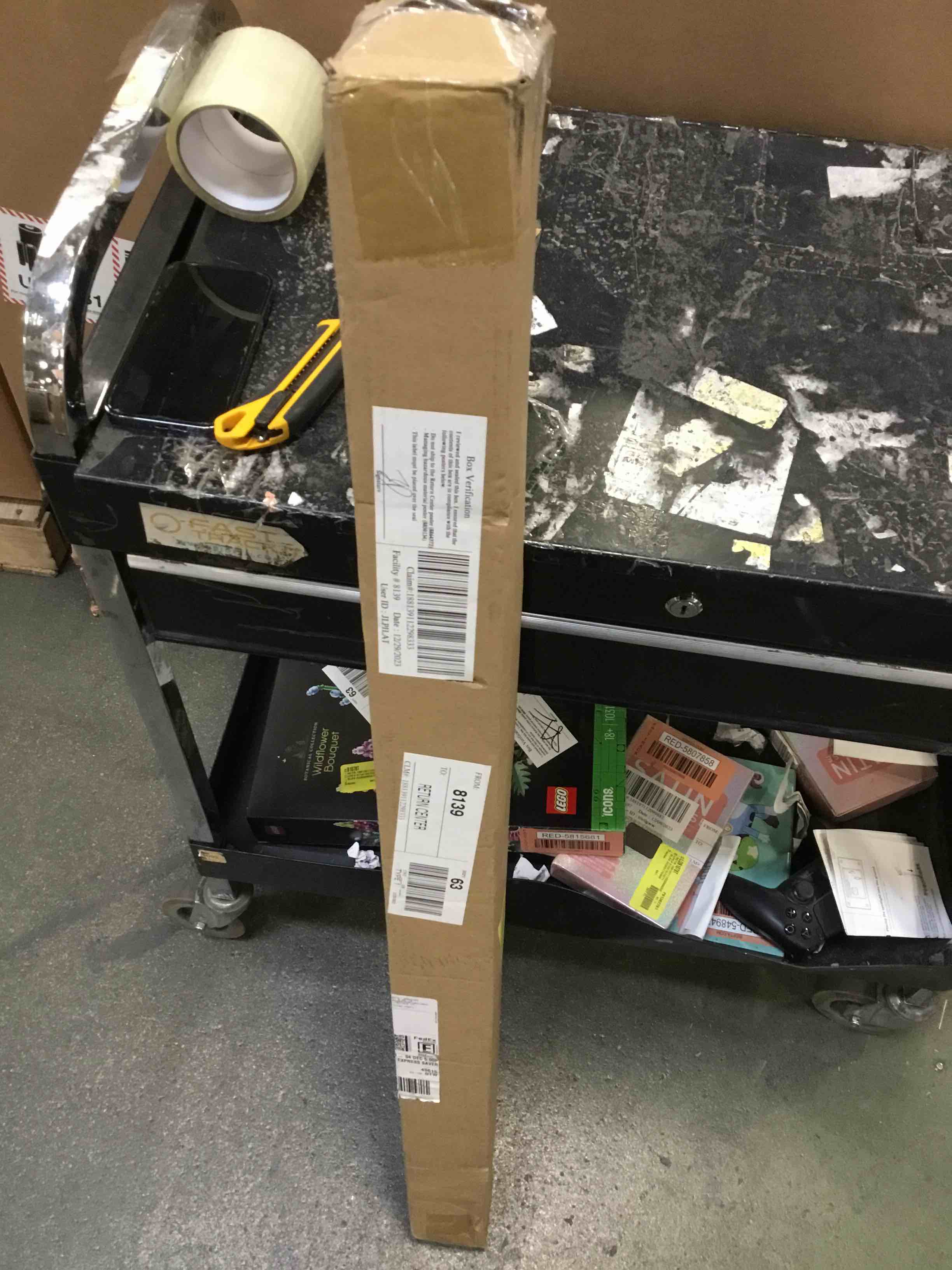 https://s3.amazonaws.com/lotting-images-prod/bidfta/RED5780830_1707237948708.jpeg
