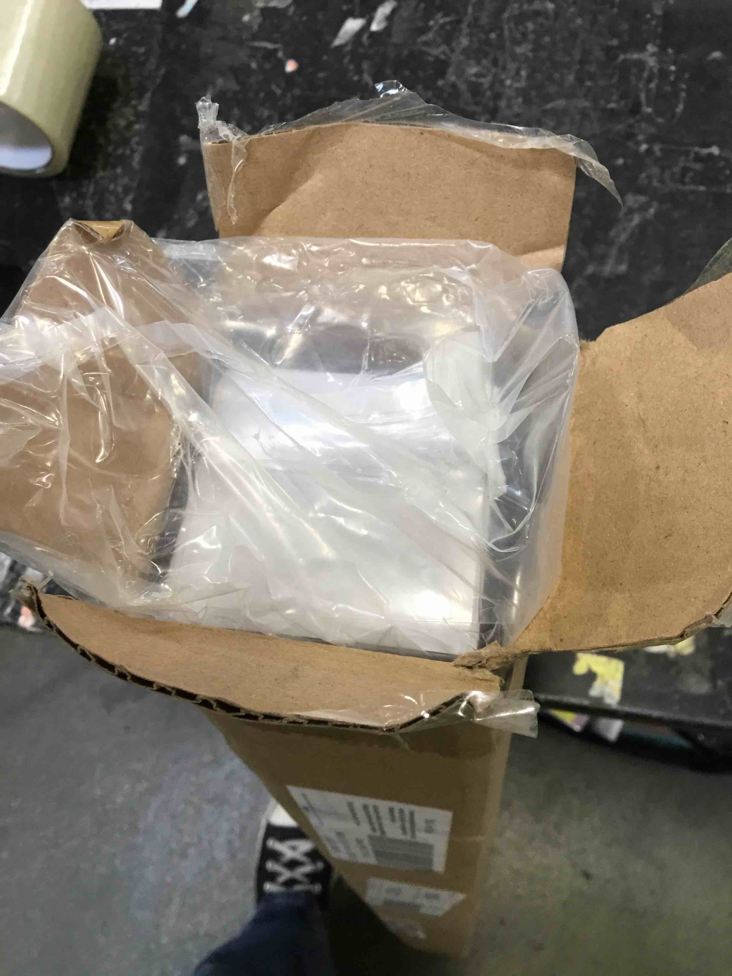 https://s3.amazonaws.com/lotting-images-prod/bidfta/RED5780830_1707237967811.jpeg