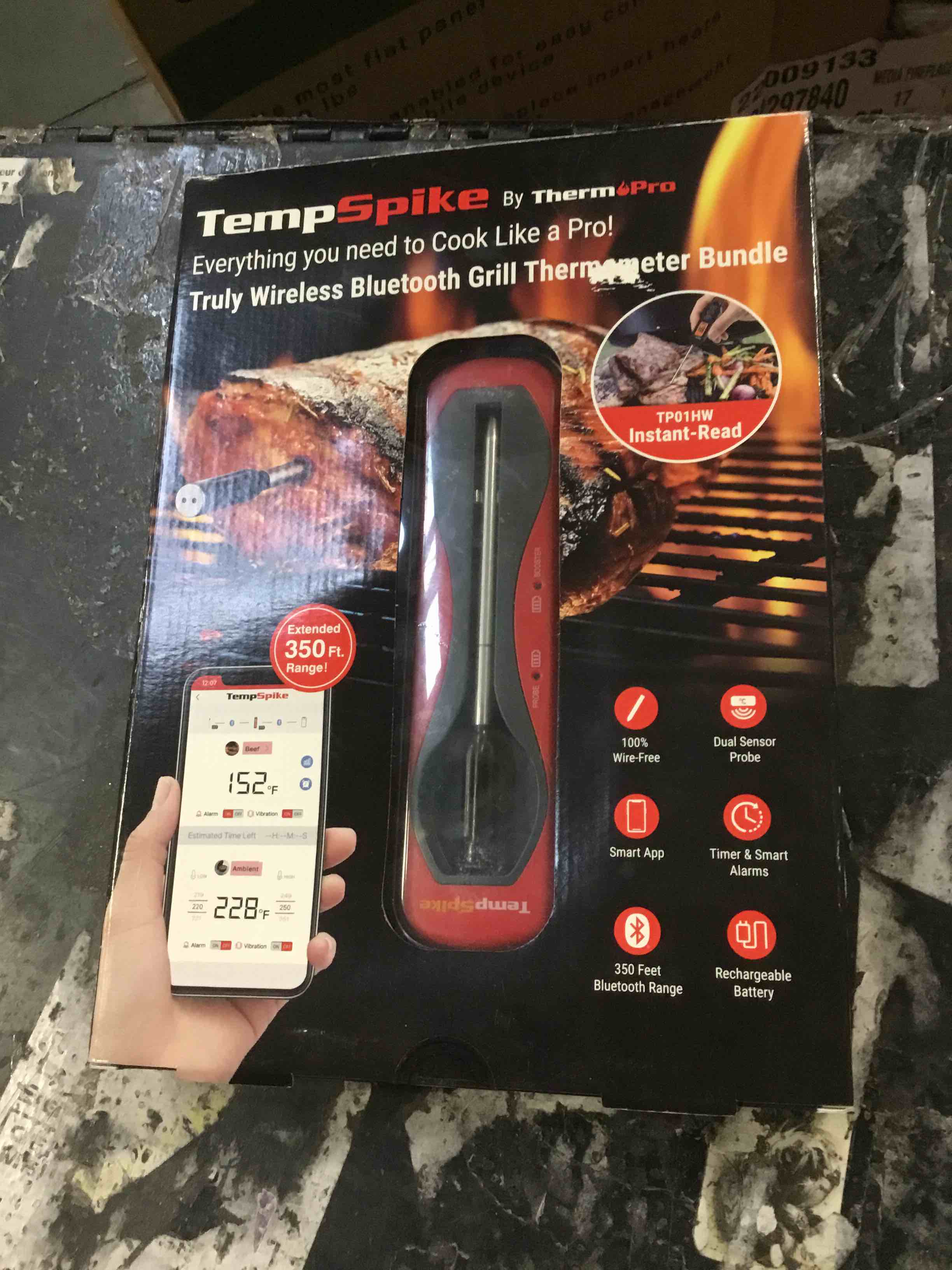 https://s3.amazonaws.com/lotting-images-prod/bidfta/RED5781204_1707426182347.jpeg